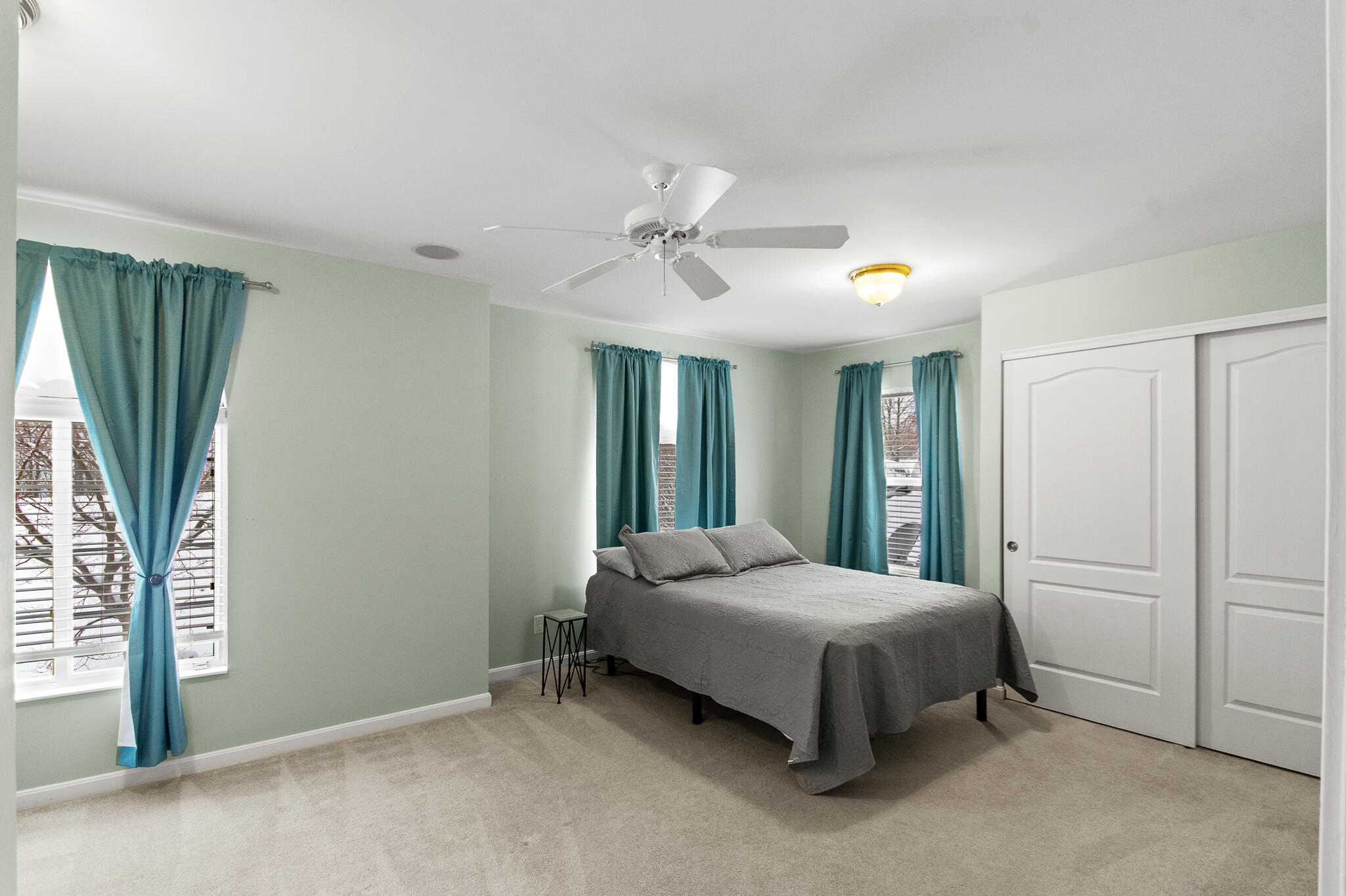 250 Ridgepointe Drive