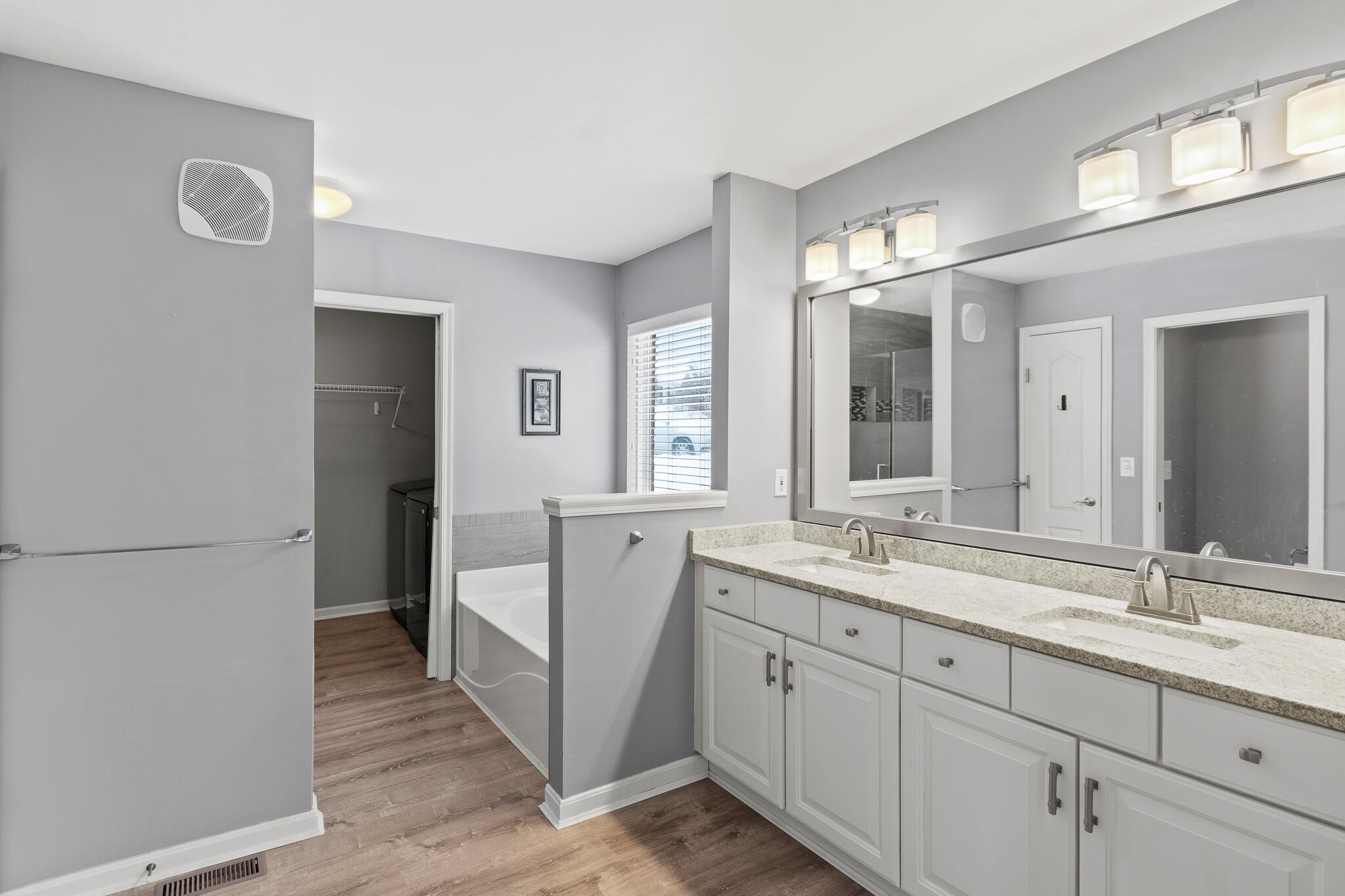 250 Ridgepointe Drive