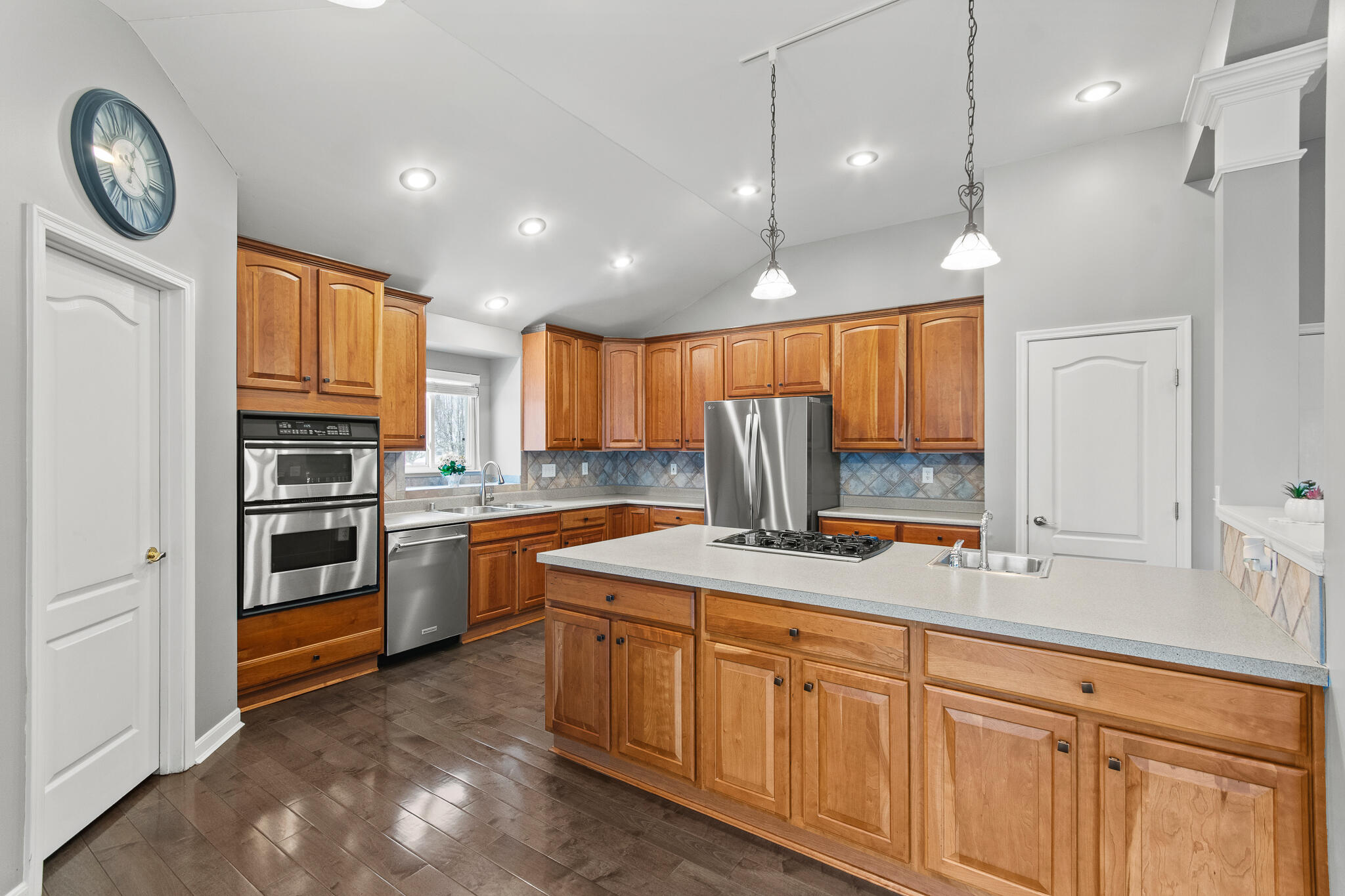 250 Ridgepointe Drive