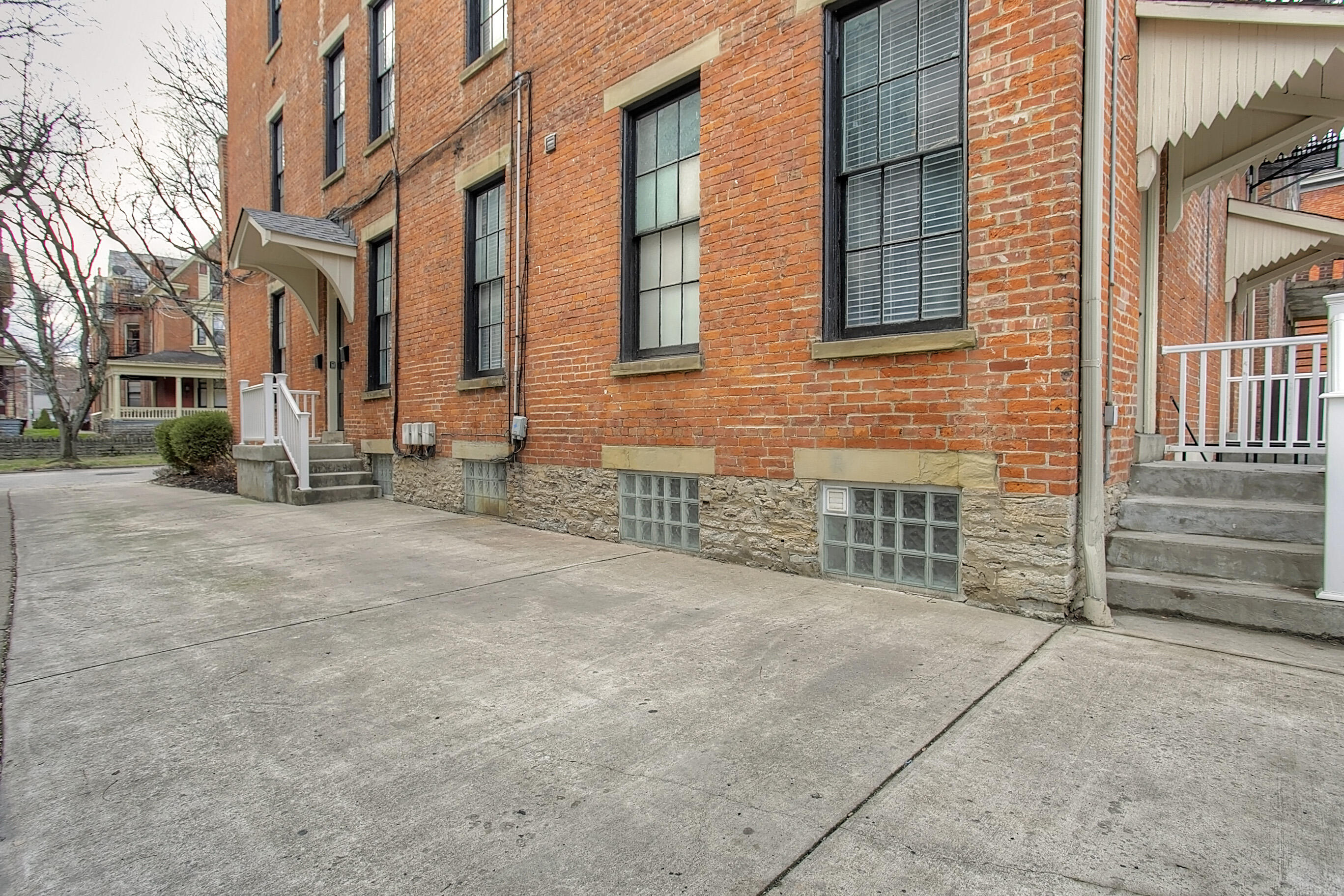 522- 524 Garrard Street