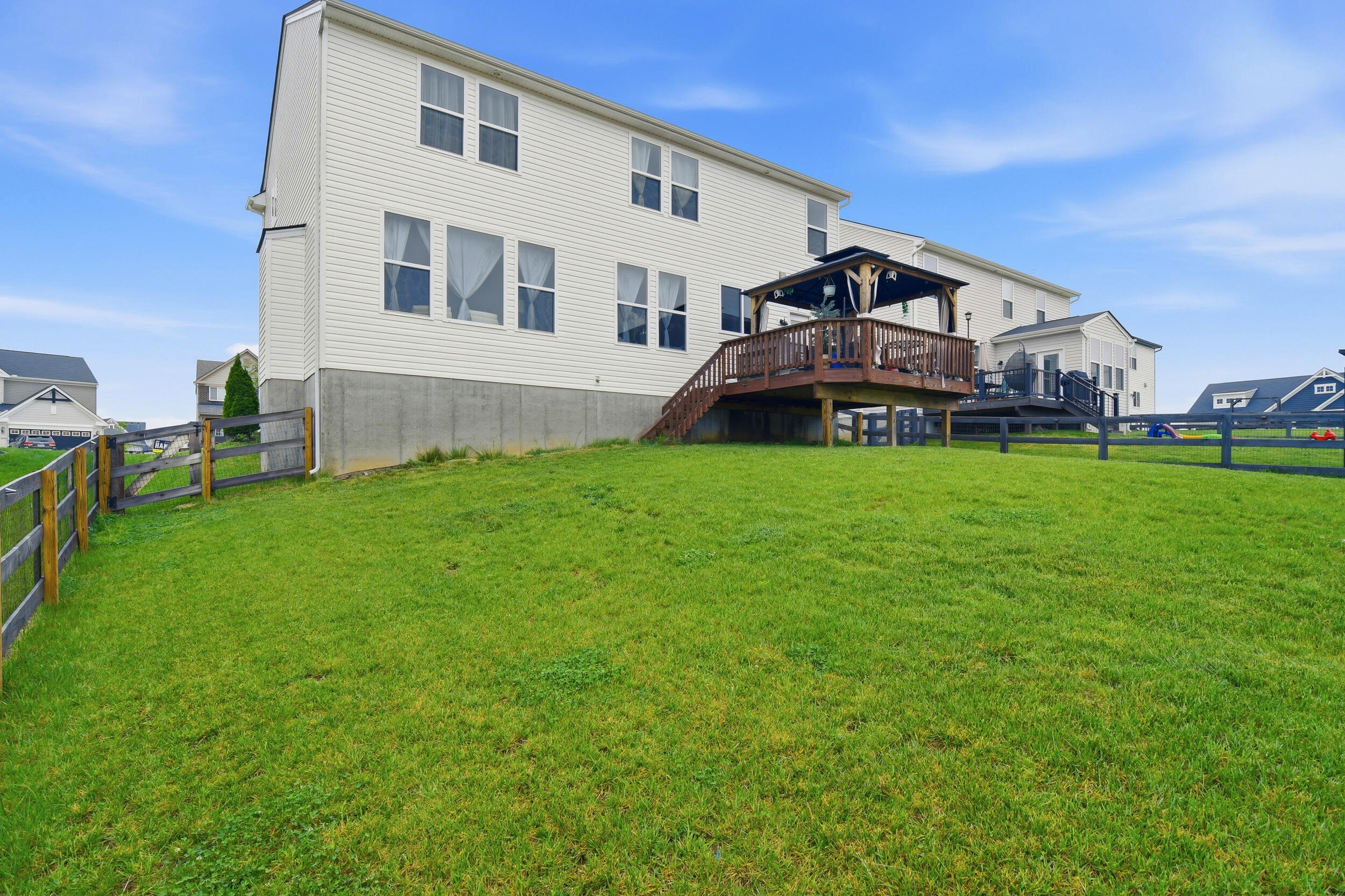 909 Riesling Court