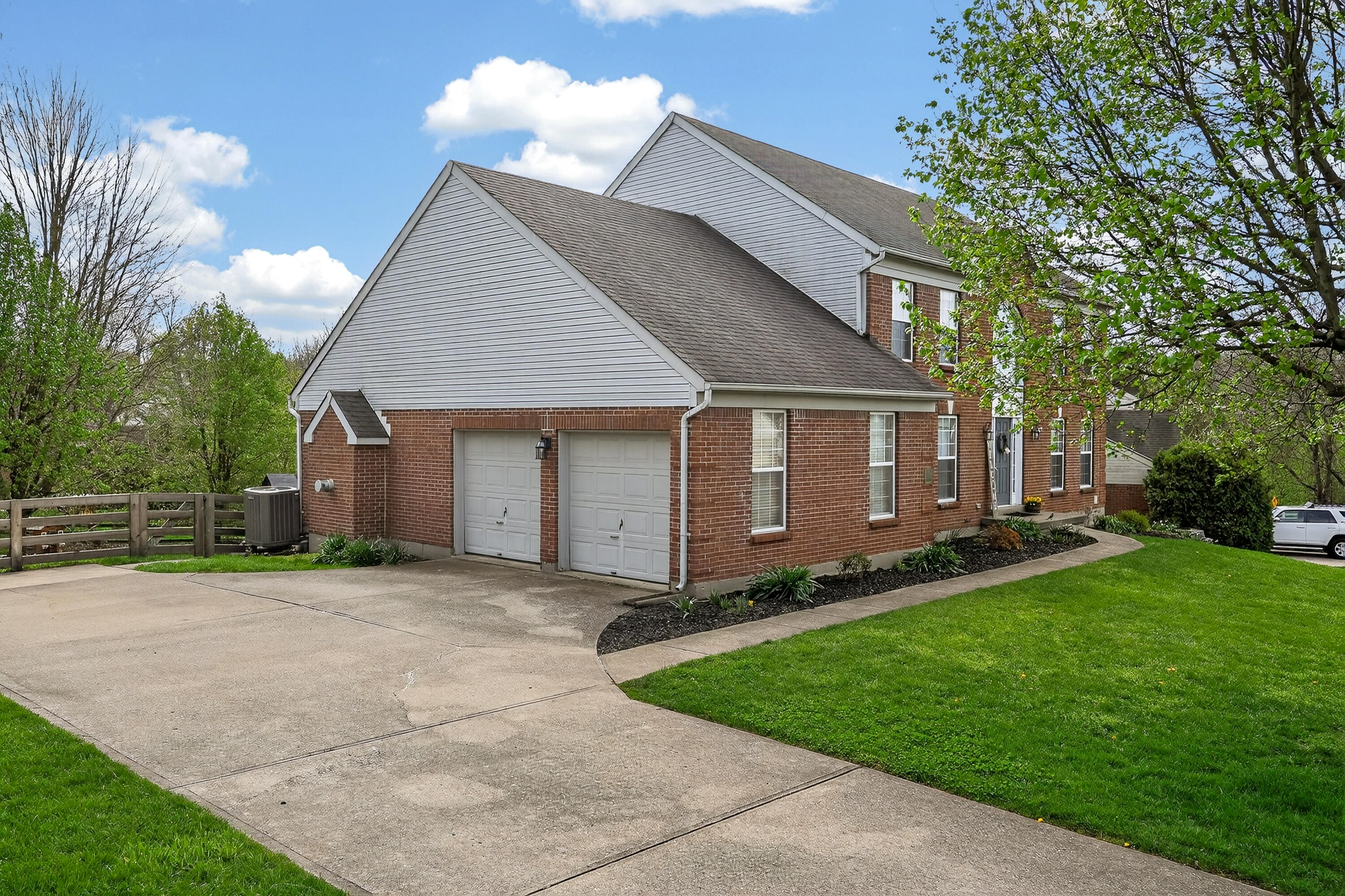 516 Wessex Lane