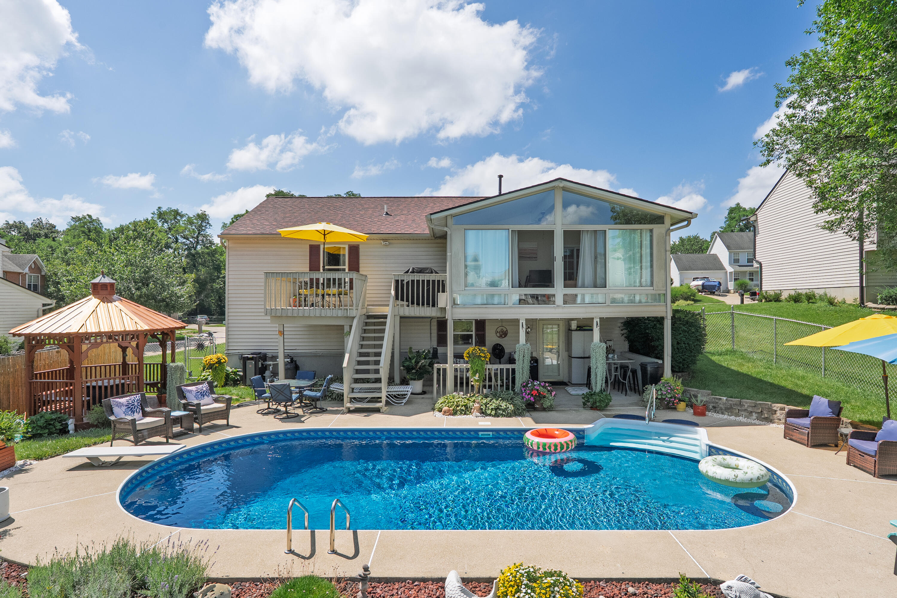 1212 Farmcrest Drive