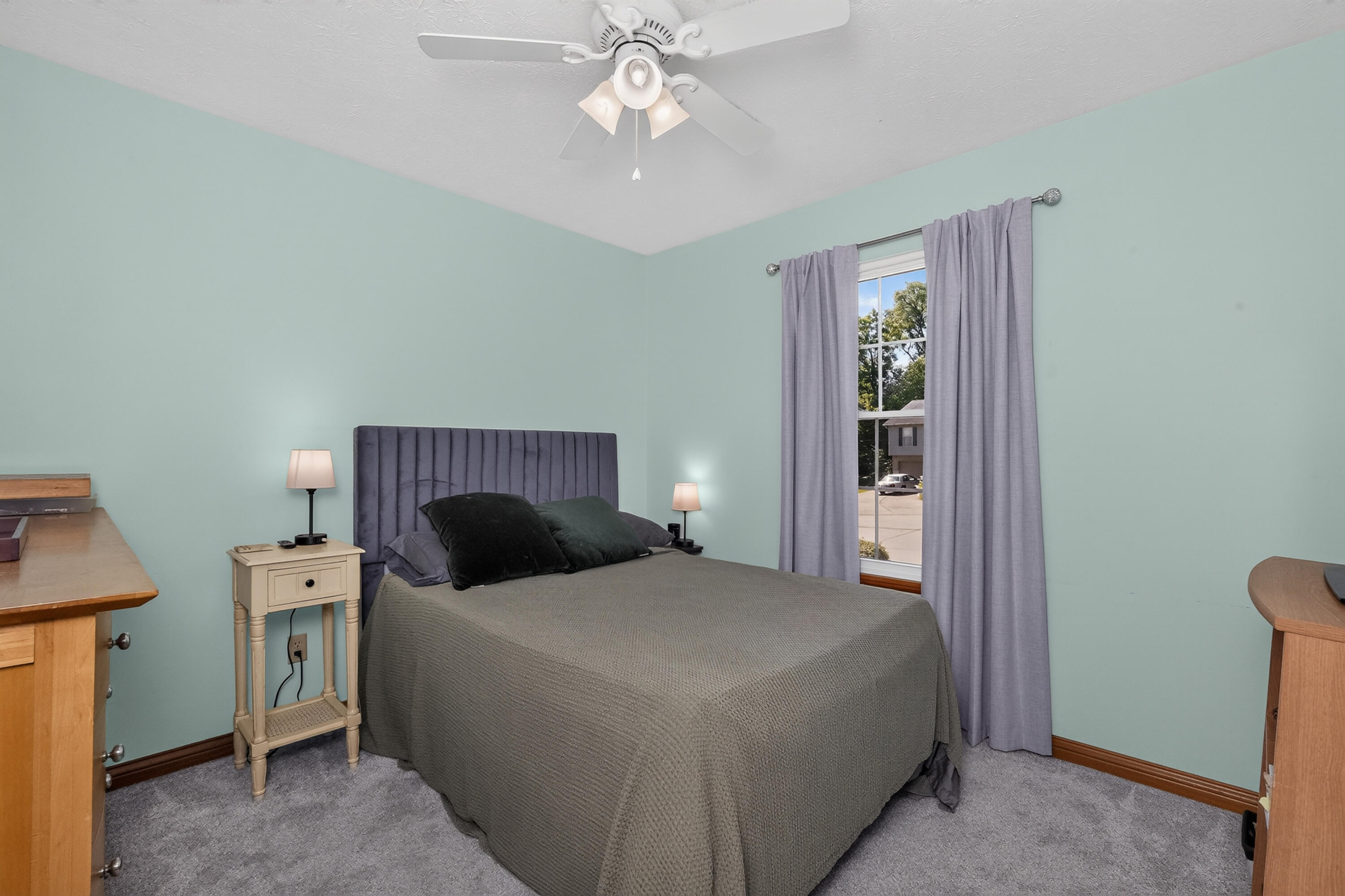 1212 Farmcrest Drive