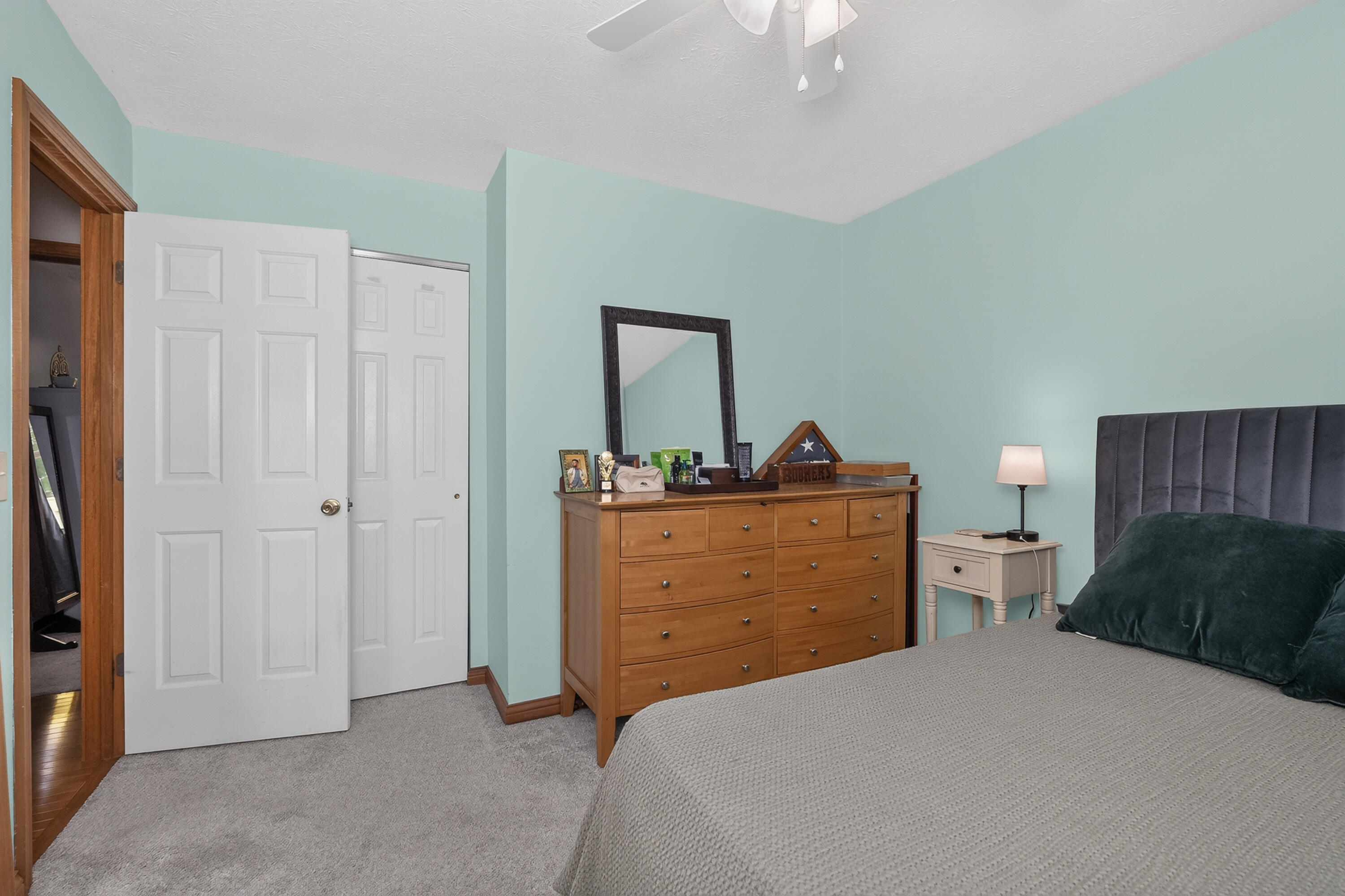 1212 Farmcrest Drive
