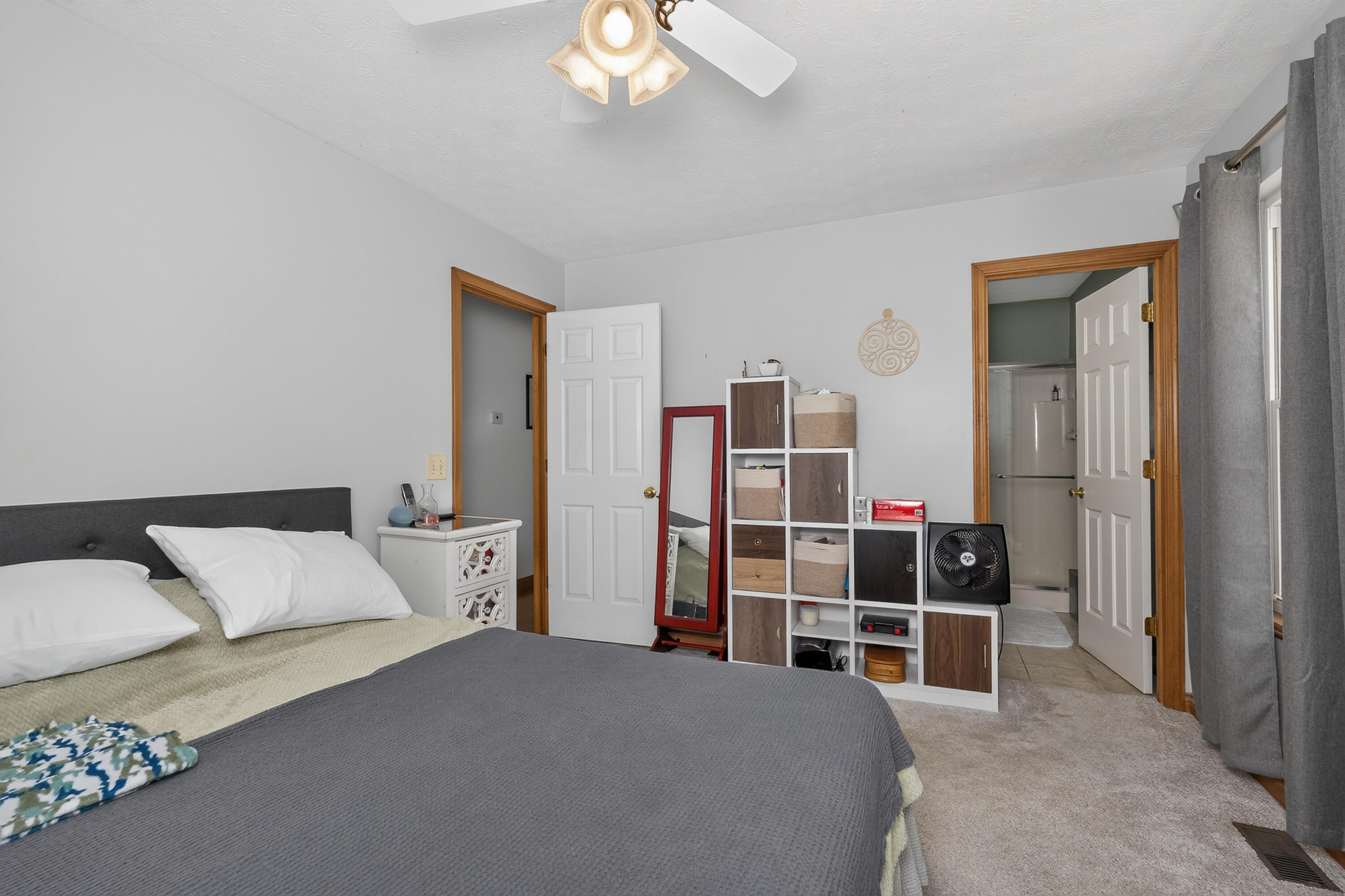 1212 Farmcrest Drive
