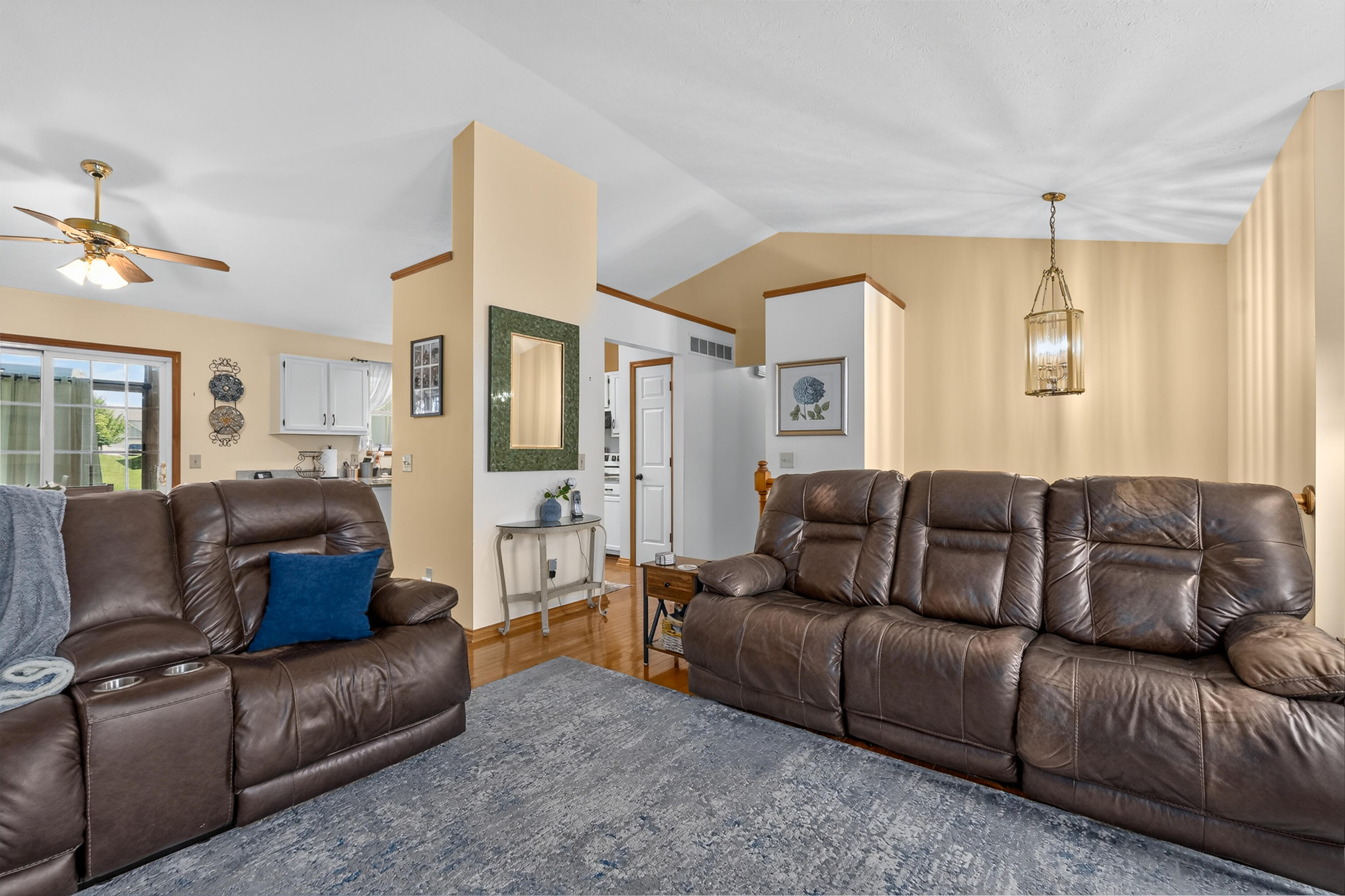 1212 Farmcrest Drive
