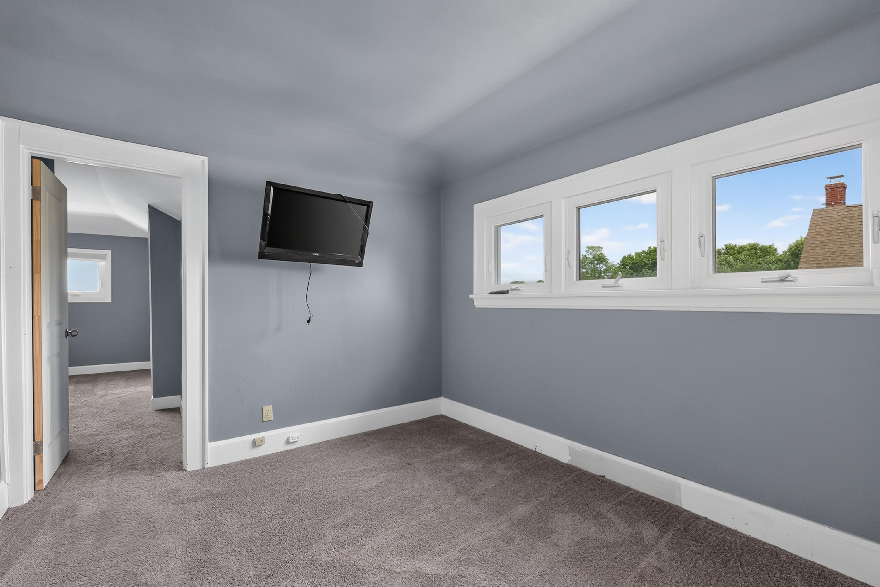 5 Pleasant Ridge Avenue