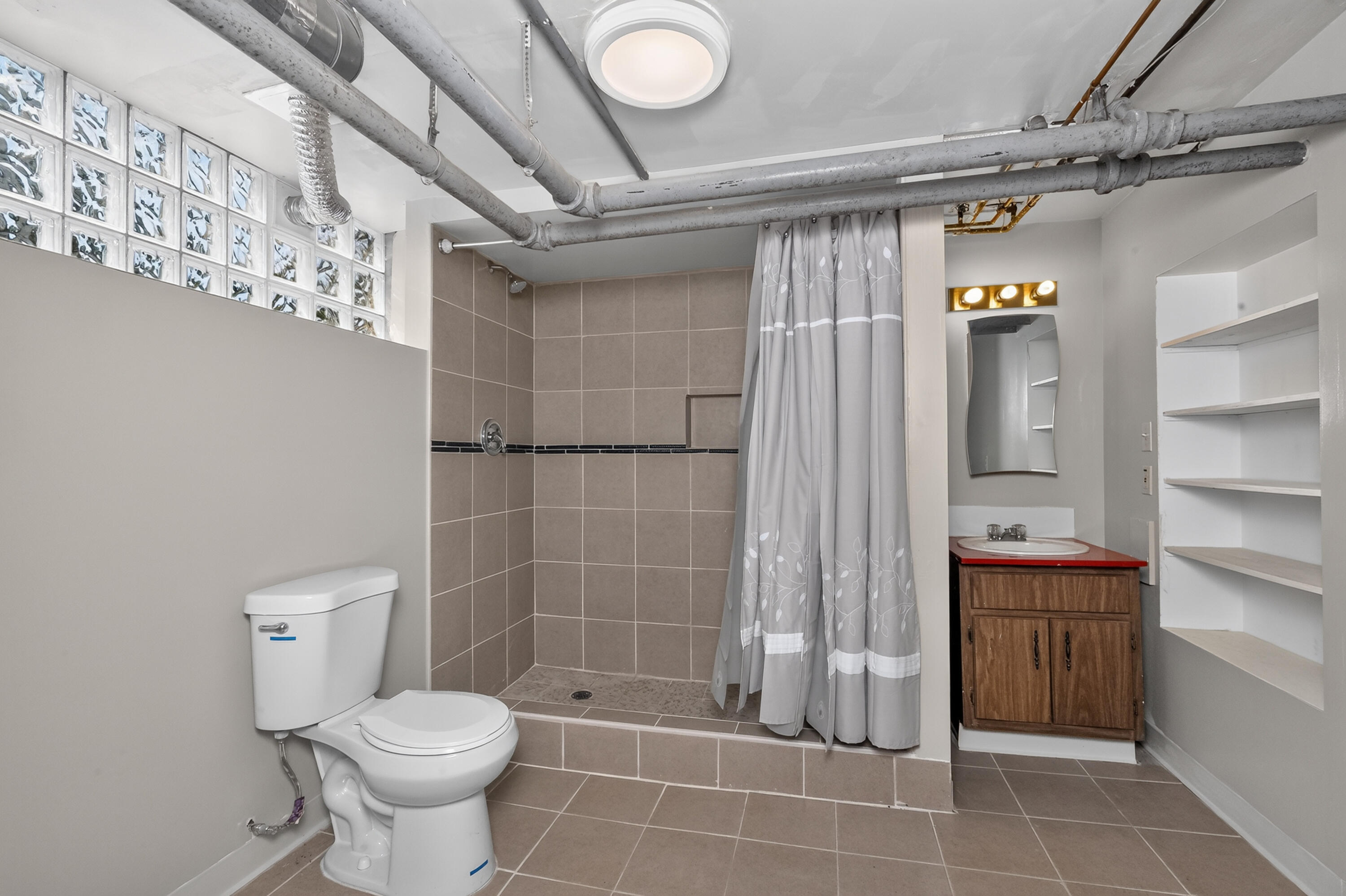 5 Pleasant Ridge Avenue