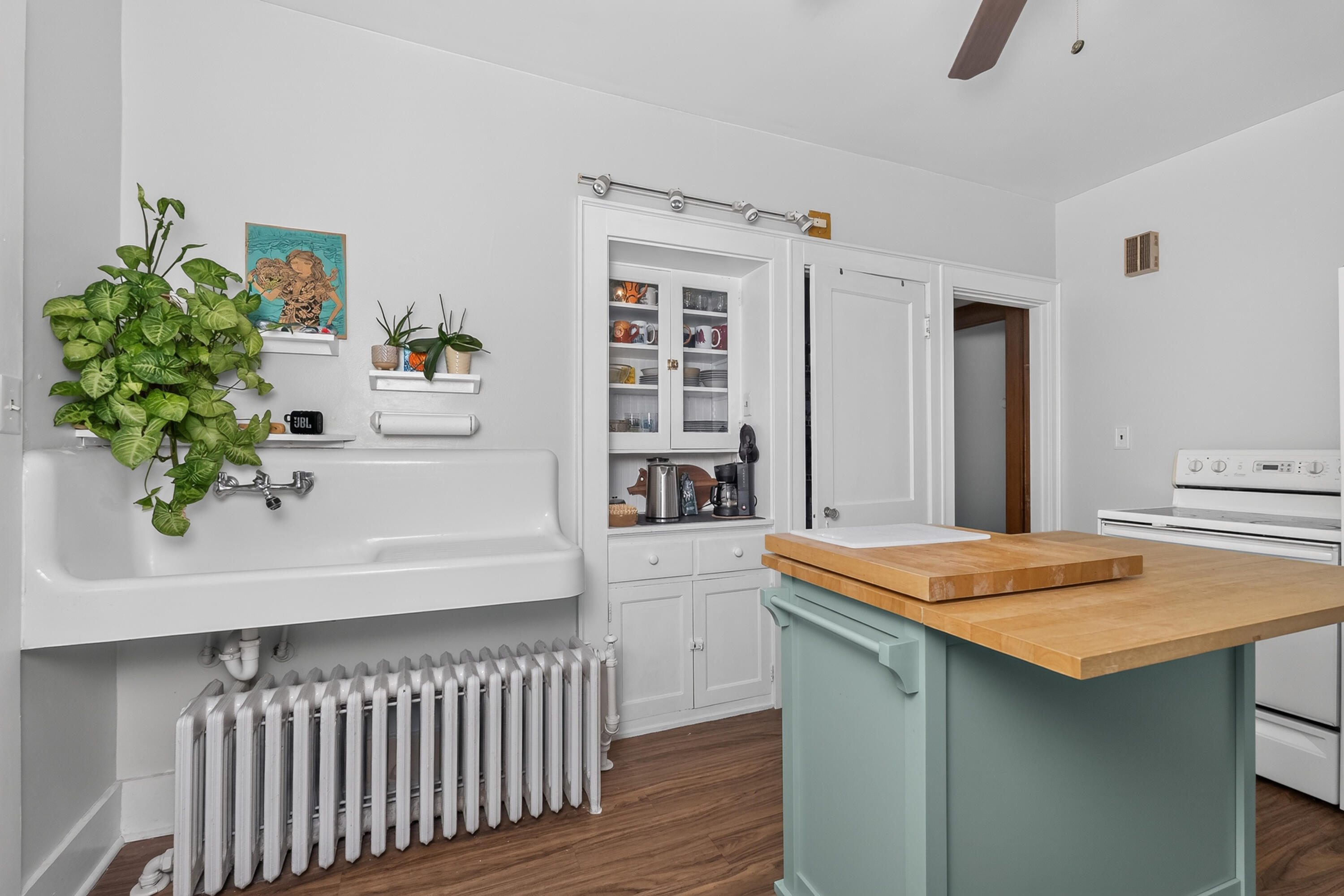 5 Pleasant Ridge Avenue