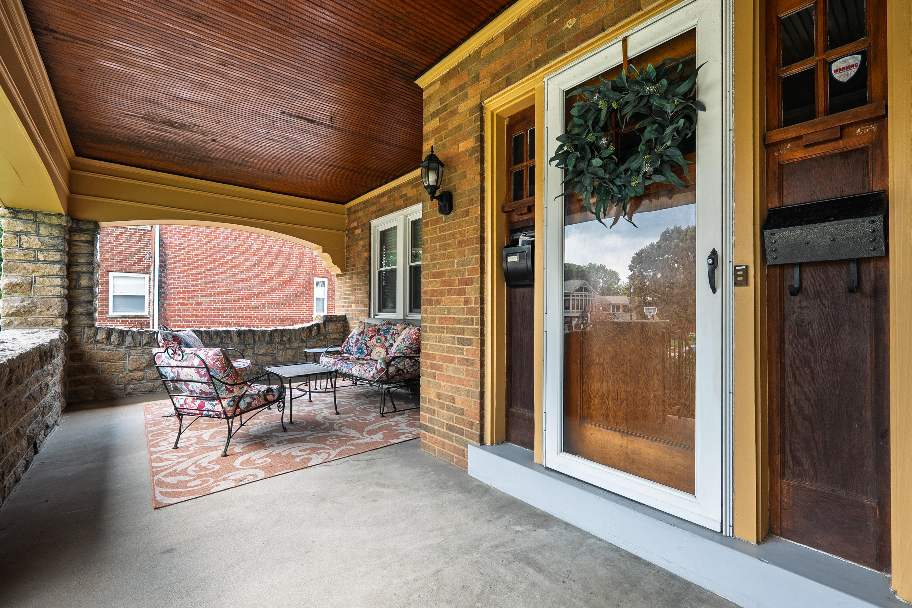 5 Pleasant Ridge Avenue