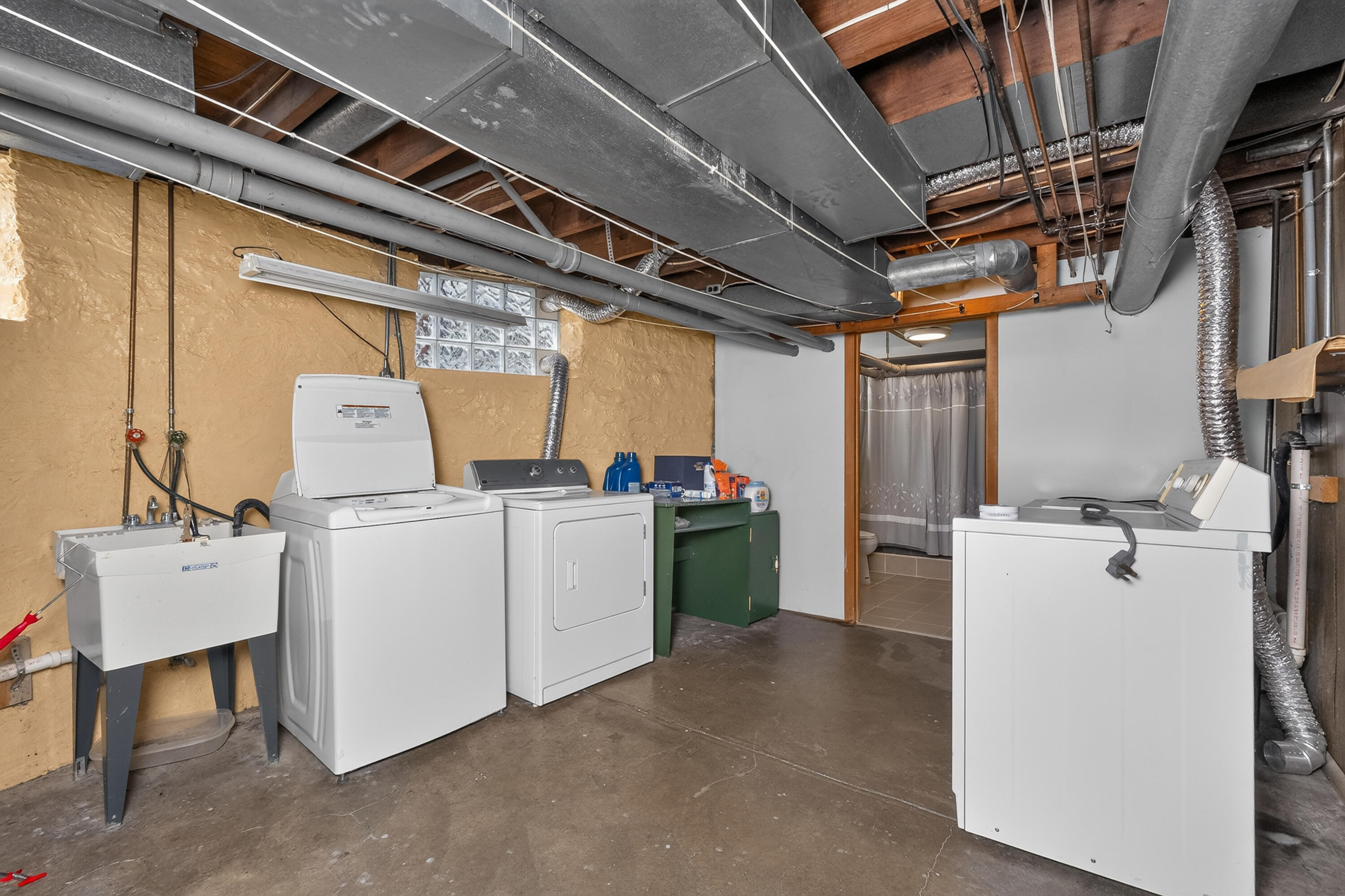 5 Pleasant Ridge Avenue