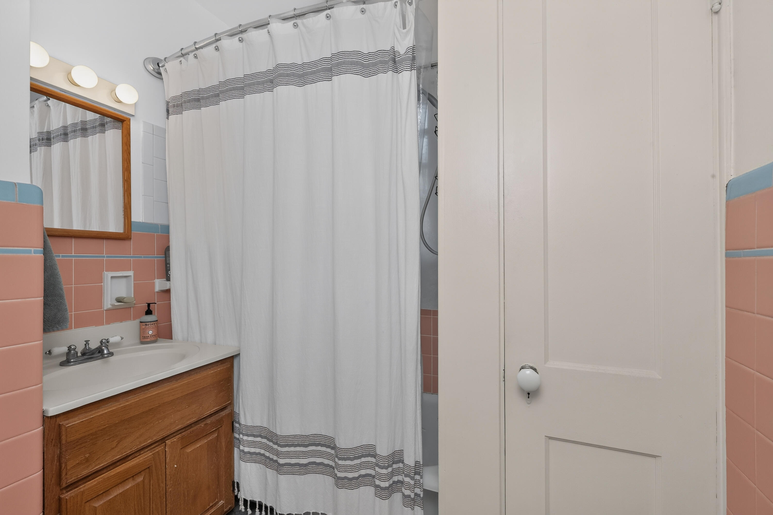 5 Pleasant Ridge Avenue