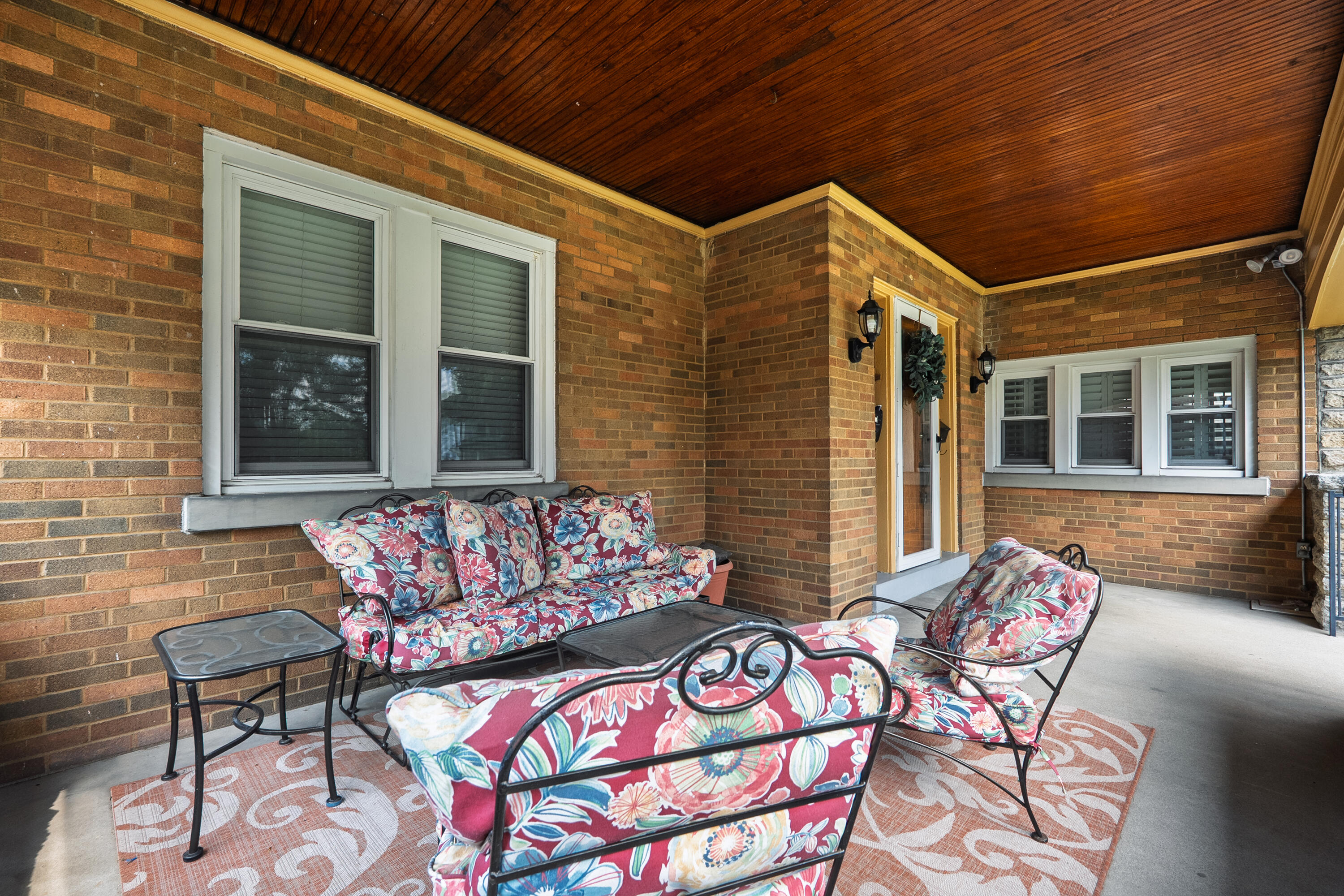5 Pleasant Ridge Avenue