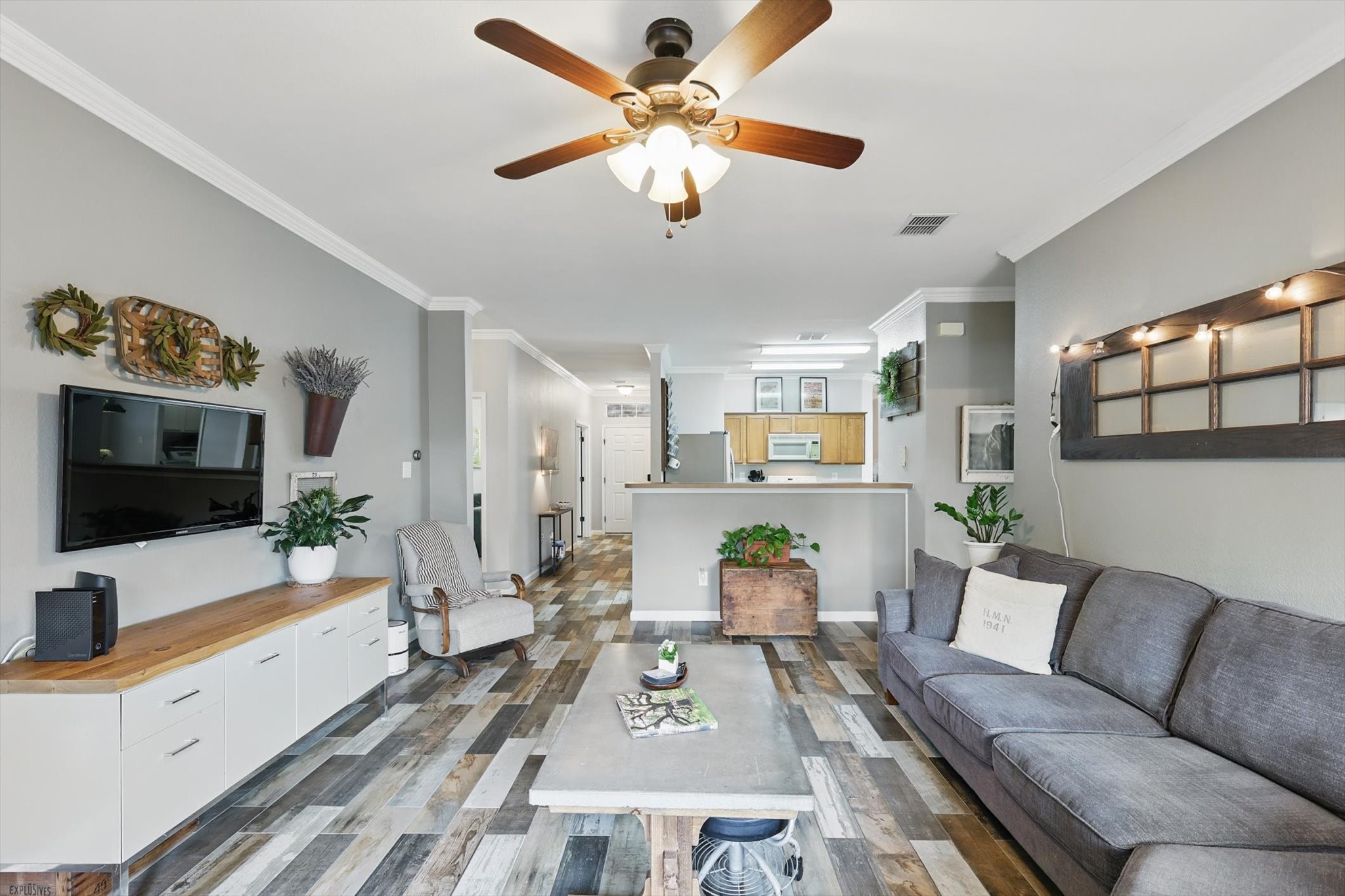 1128 Timberlake Lane