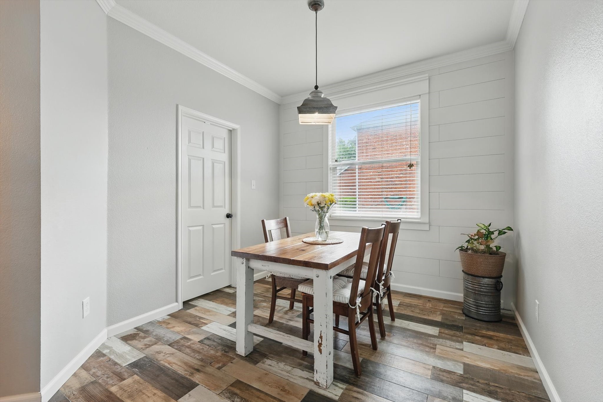 1128 Timberlake Lane