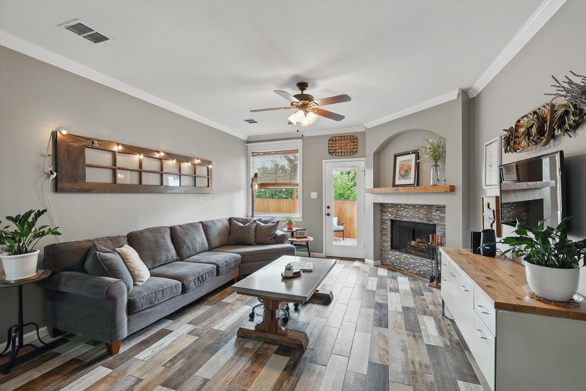 1128 Timberlake Lane