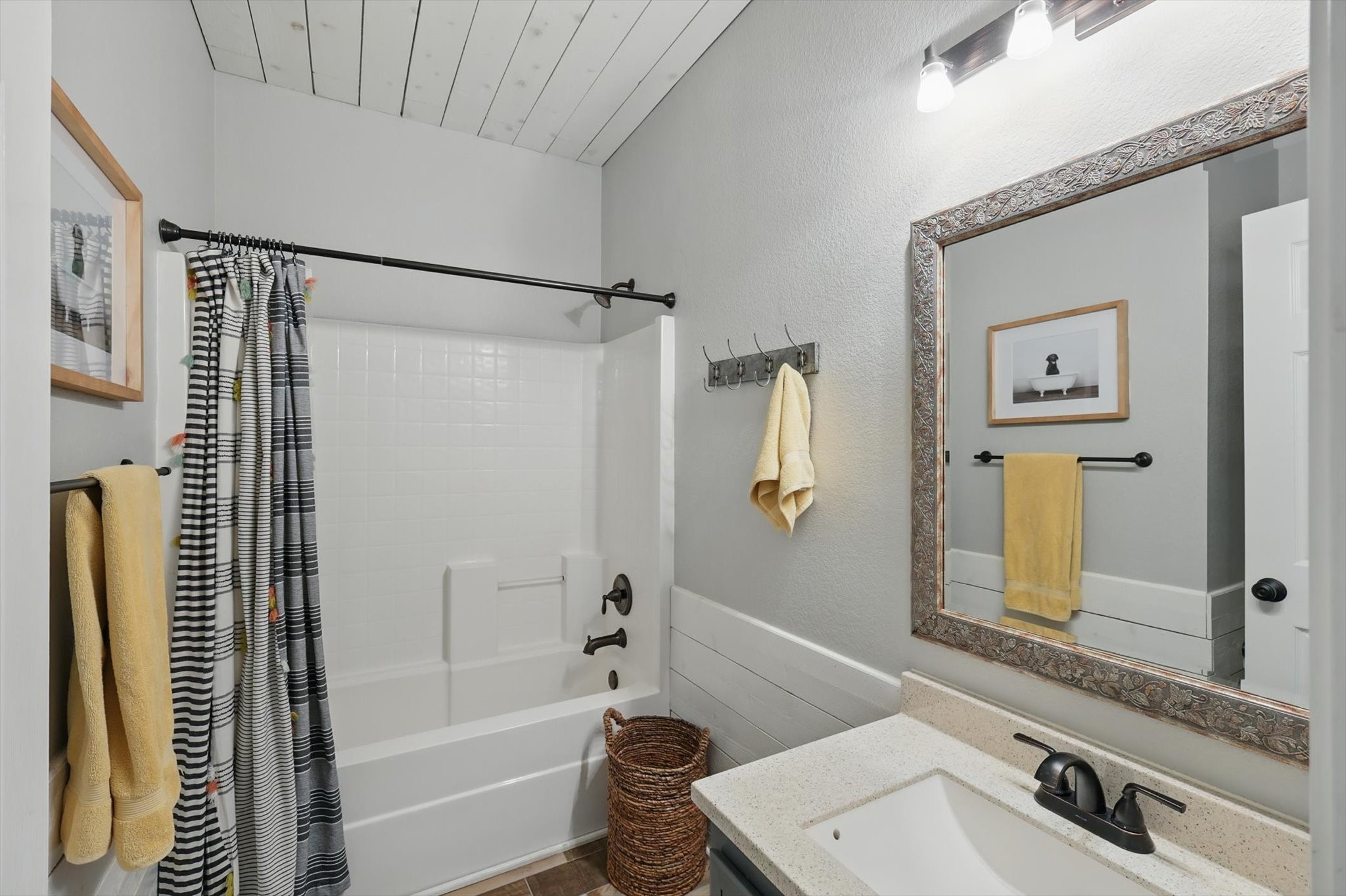 1128 Timberlake Lane