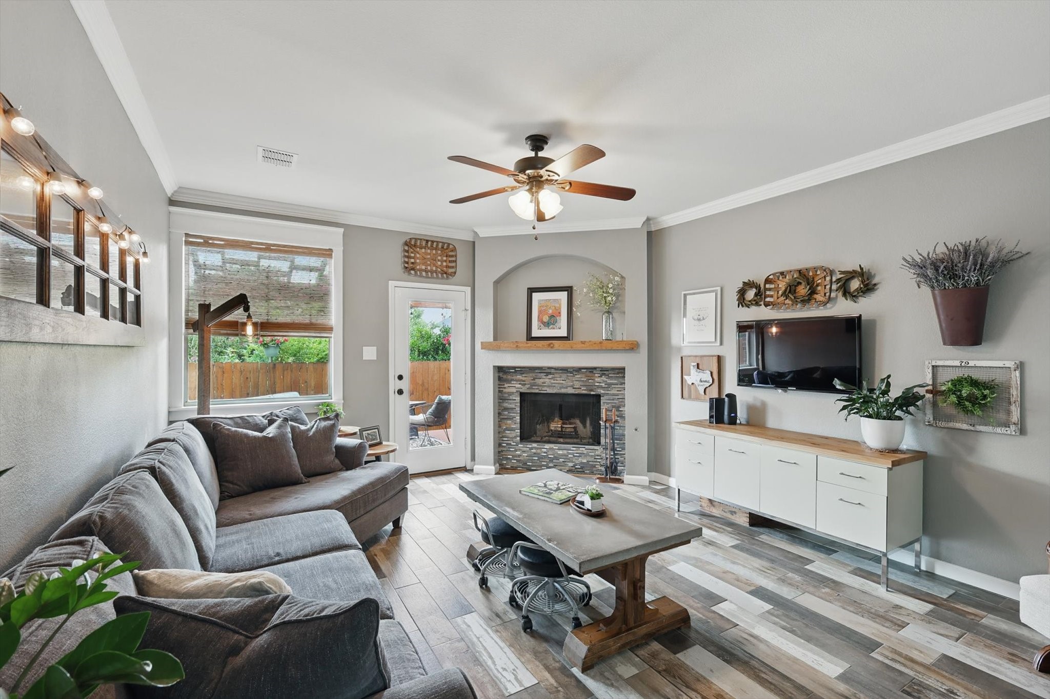 1128 Timberlake Lane