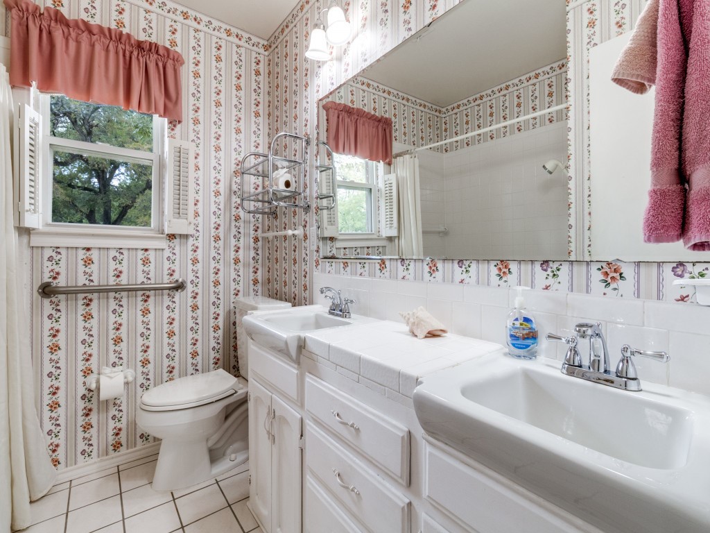 11016 Lippitt Avenue