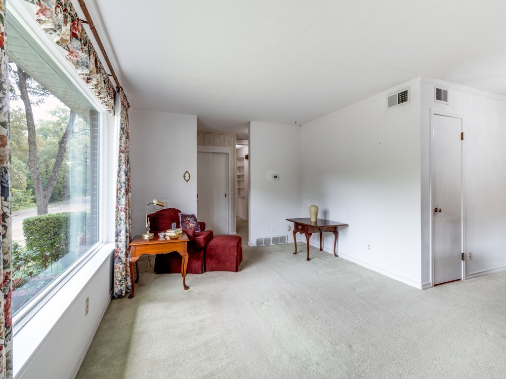 11016 Lippitt Avenue