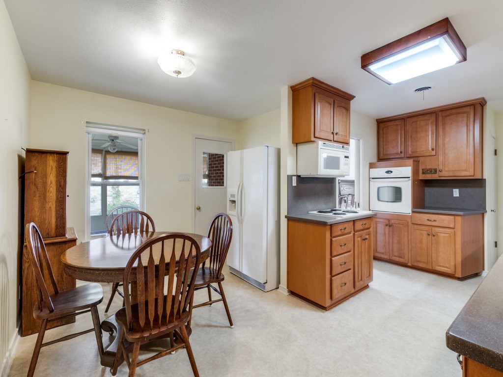 11016 Lippitt Avenue