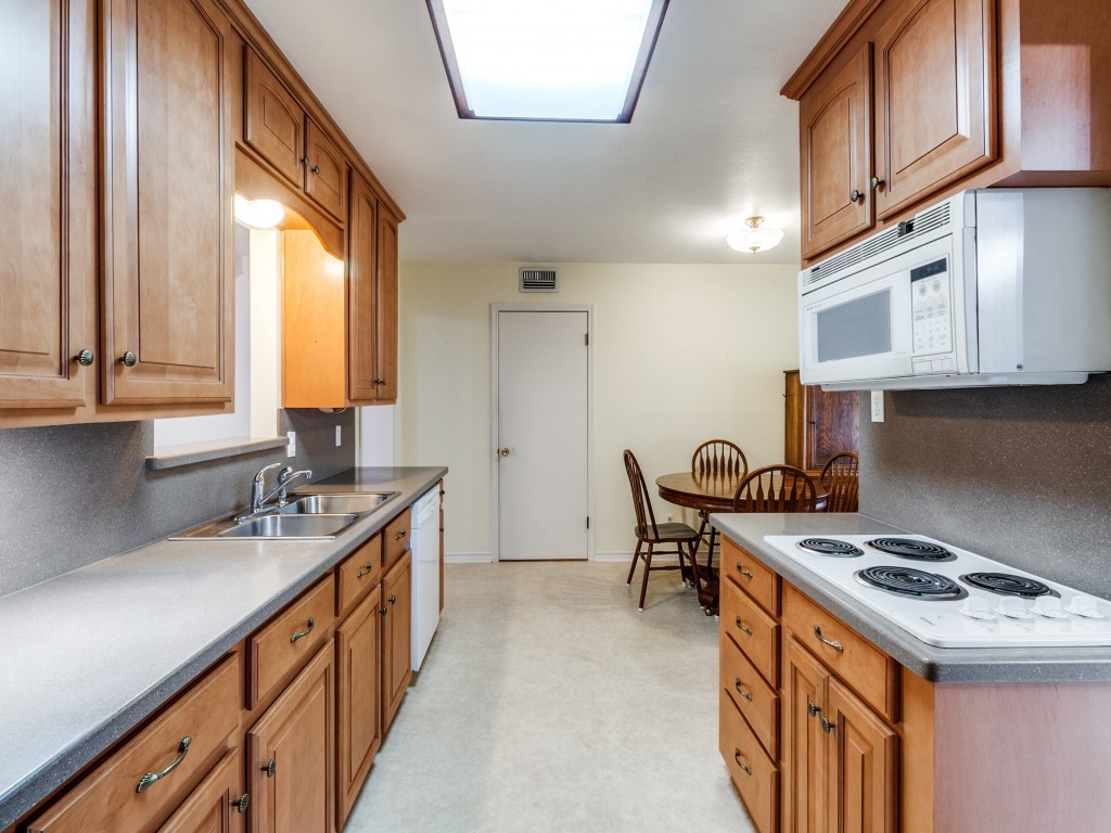 11016 Lippitt Avenue