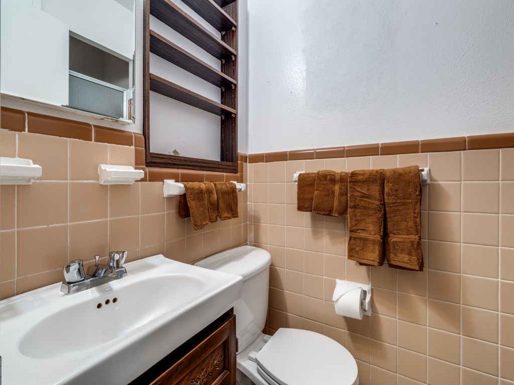 11016 Lippitt Avenue