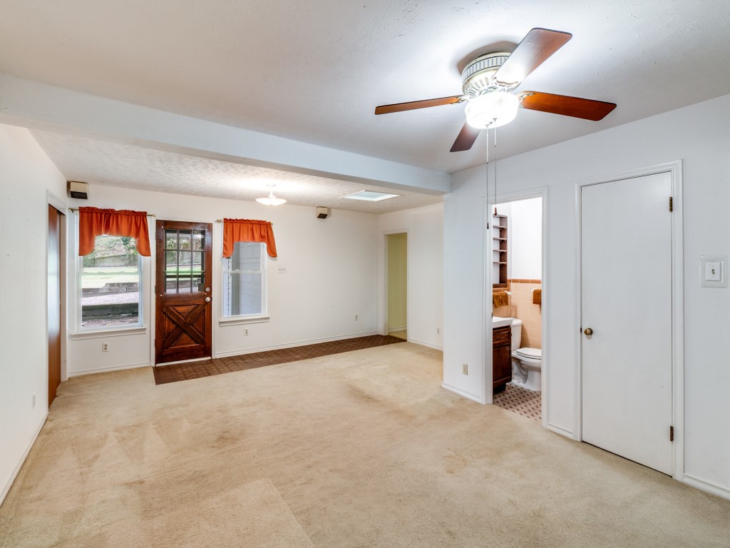 11016 Lippitt Avenue