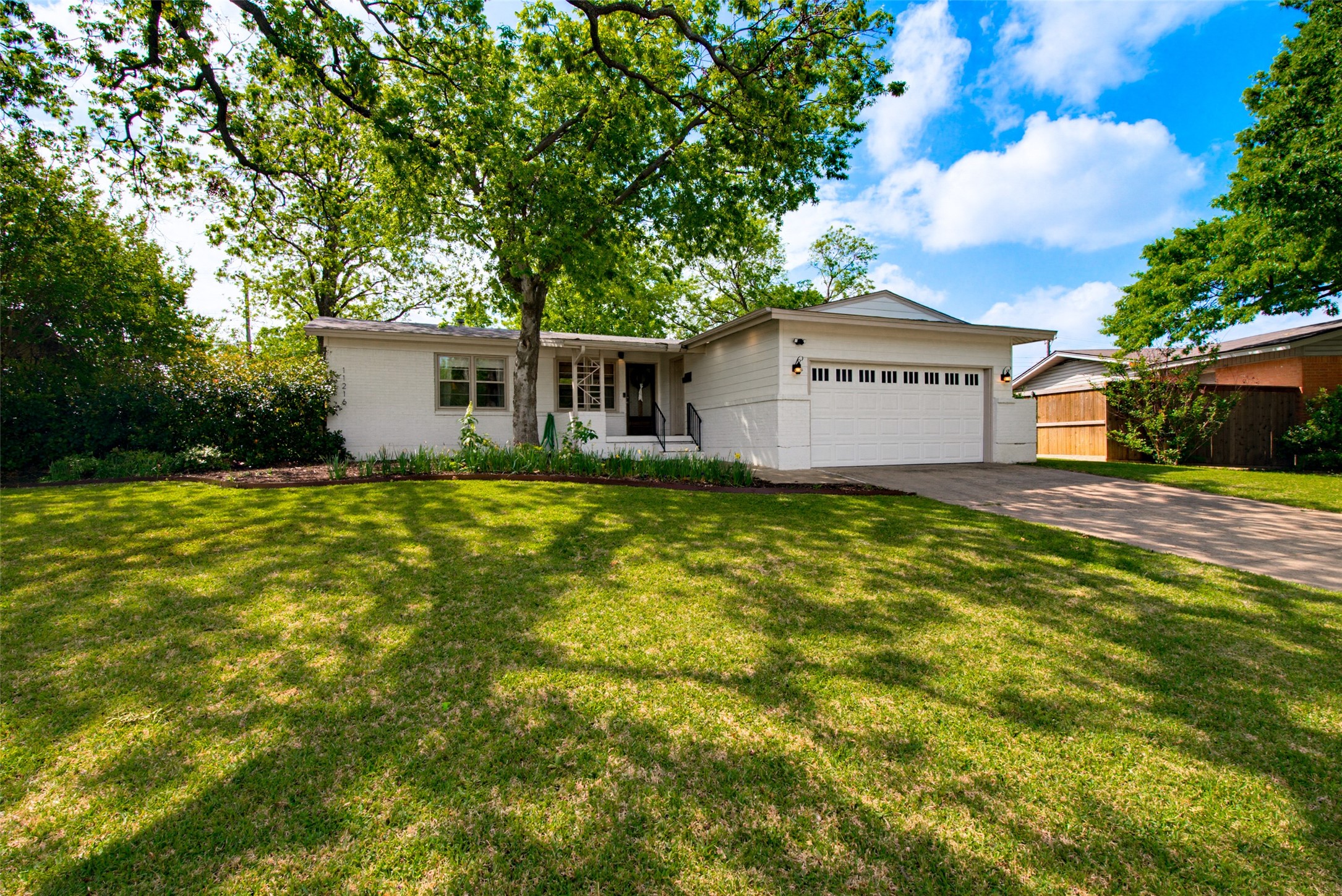 11216 Flamingo