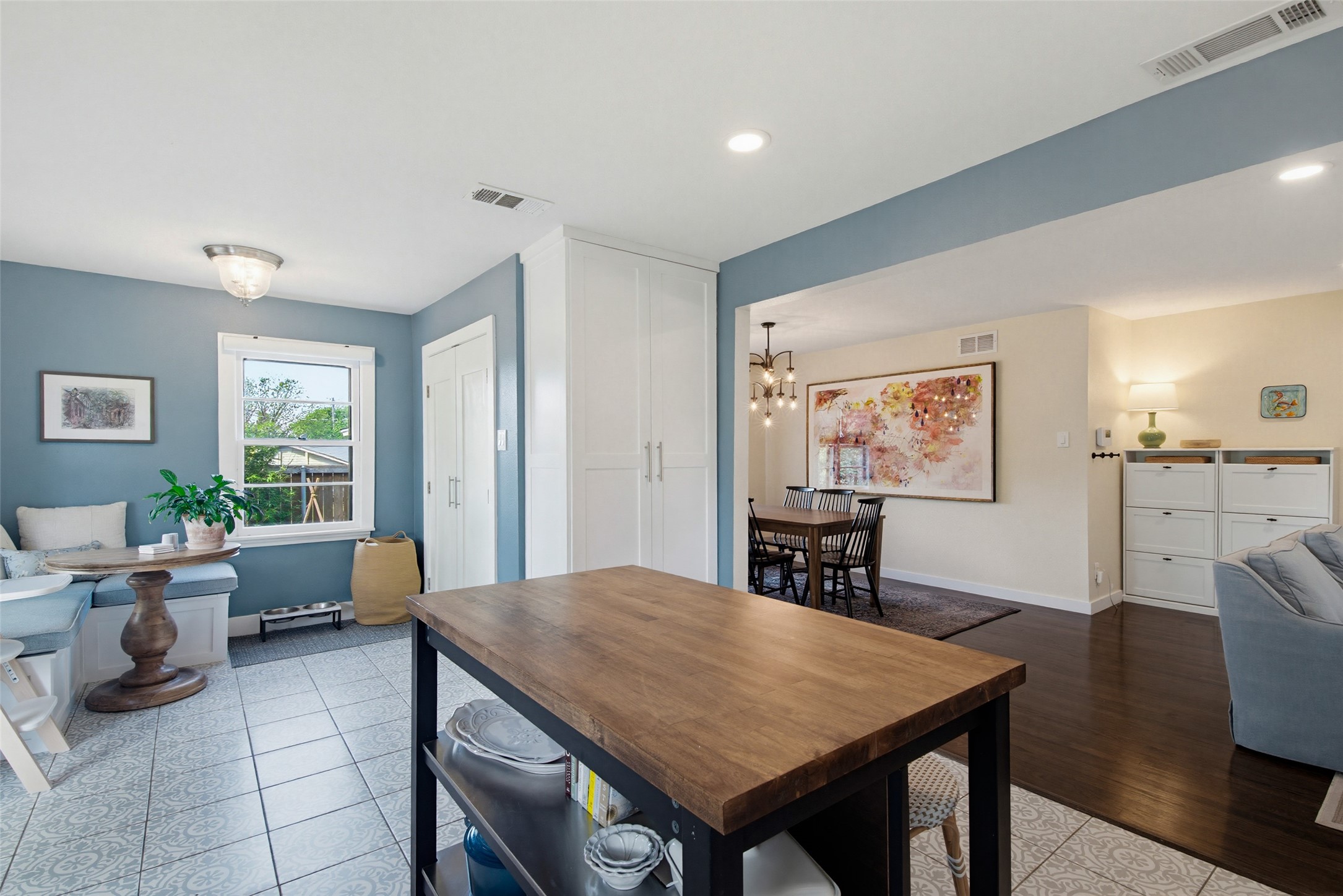 11216 Flamingo