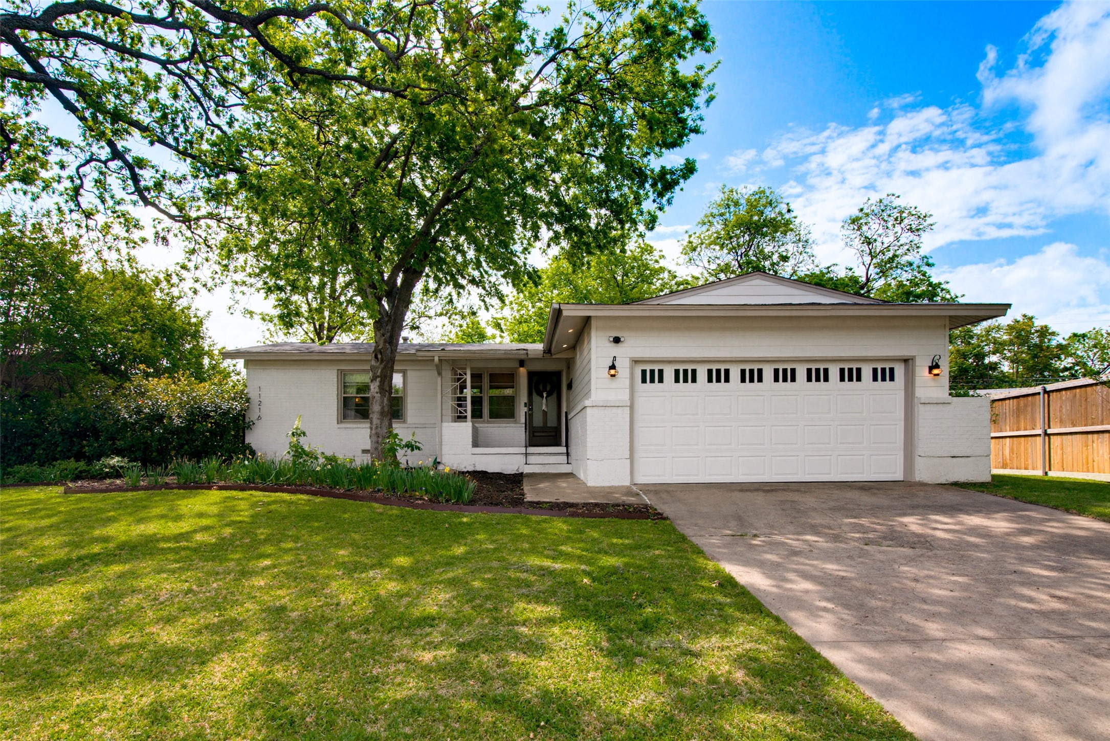 11216 Flamingo