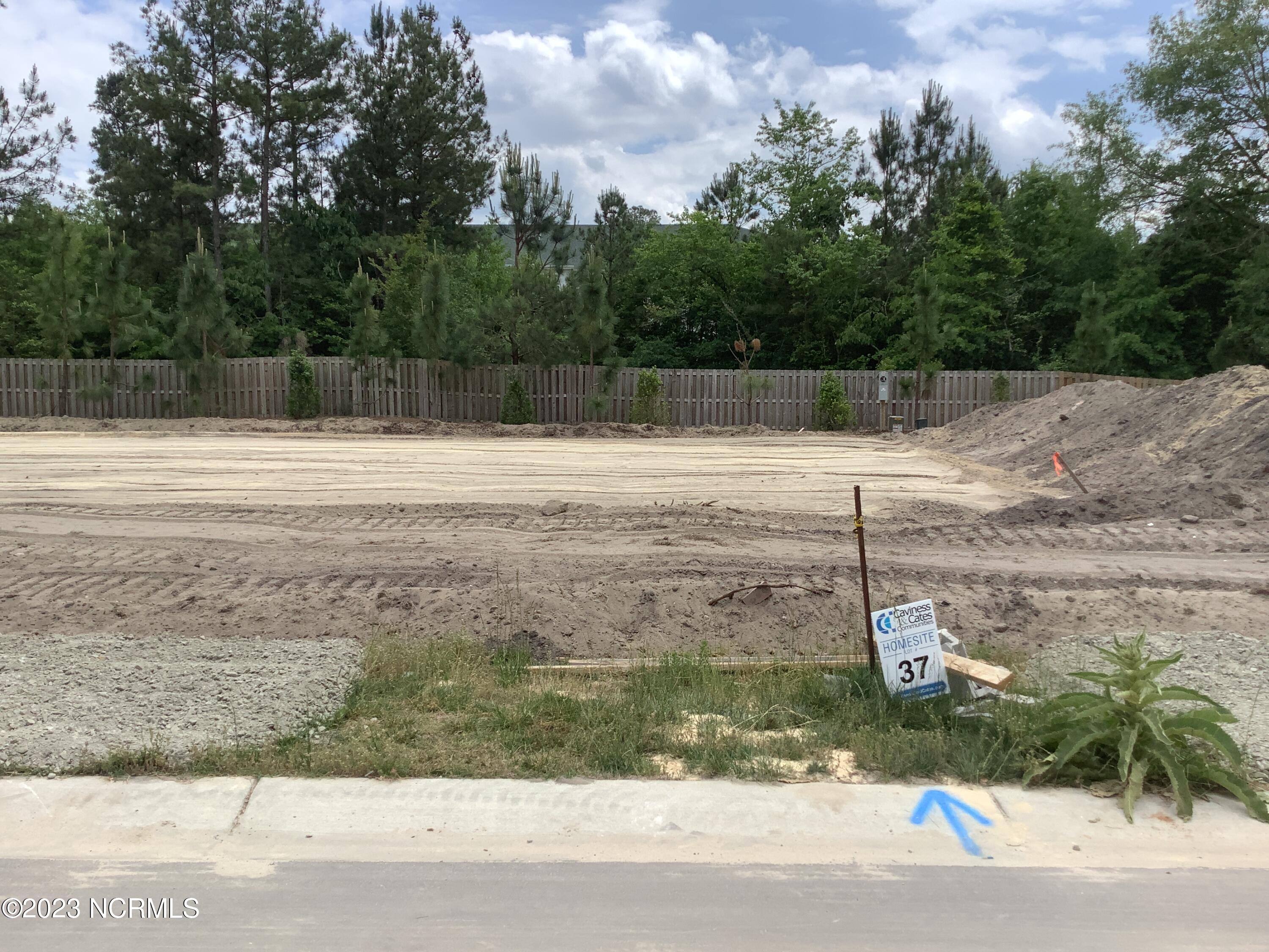 155 Lark Drive Unit: 37