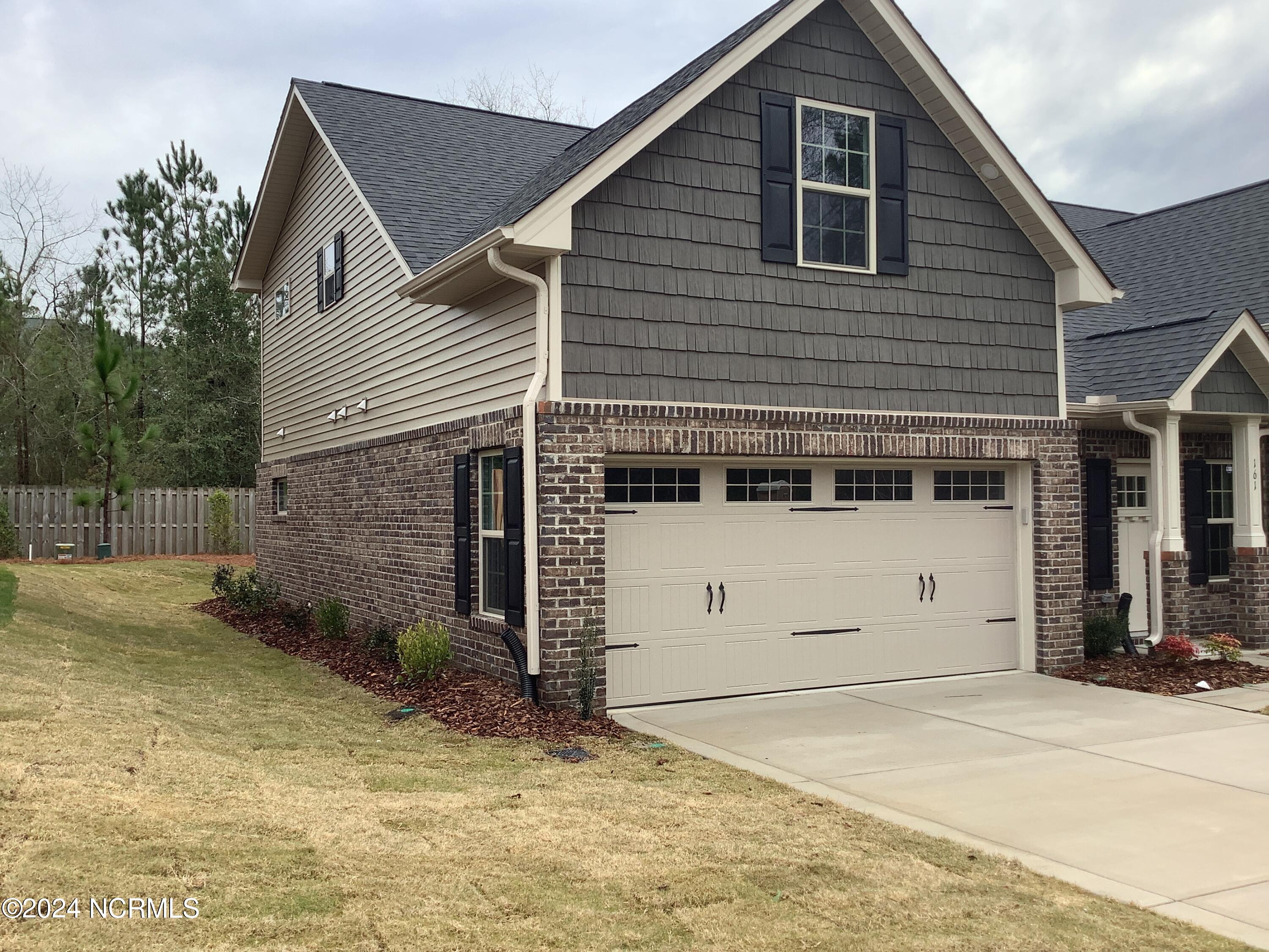 161 Lark Drive Unit: 38