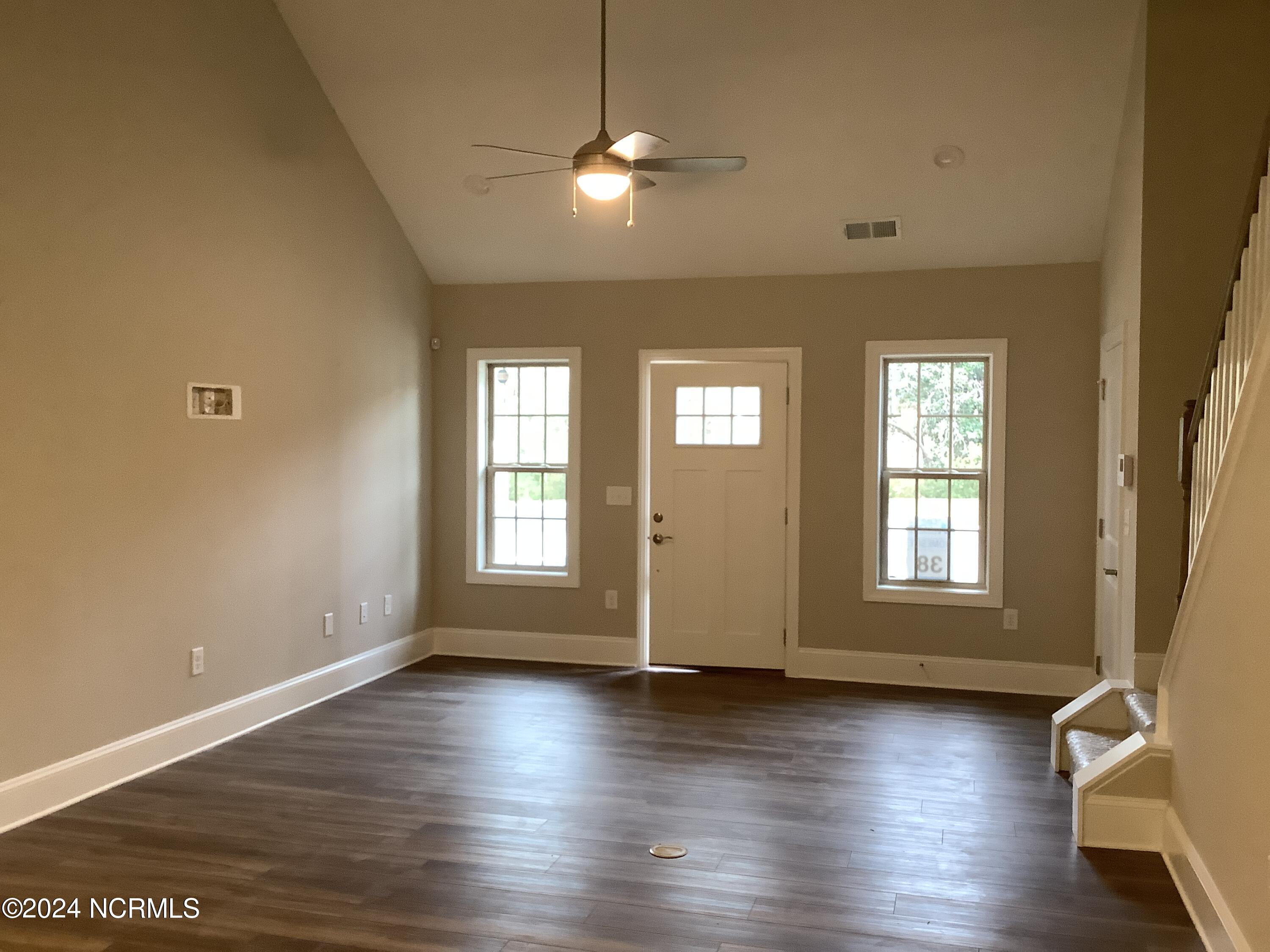 161 Lark Drive Unit: 38