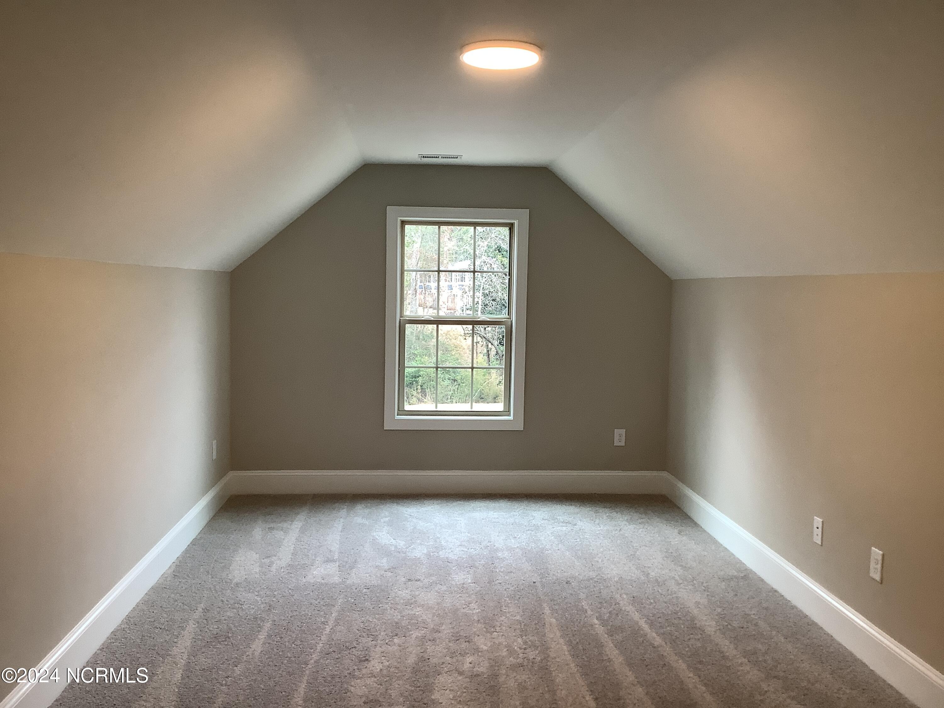 163 Lark Drive Unit: 39