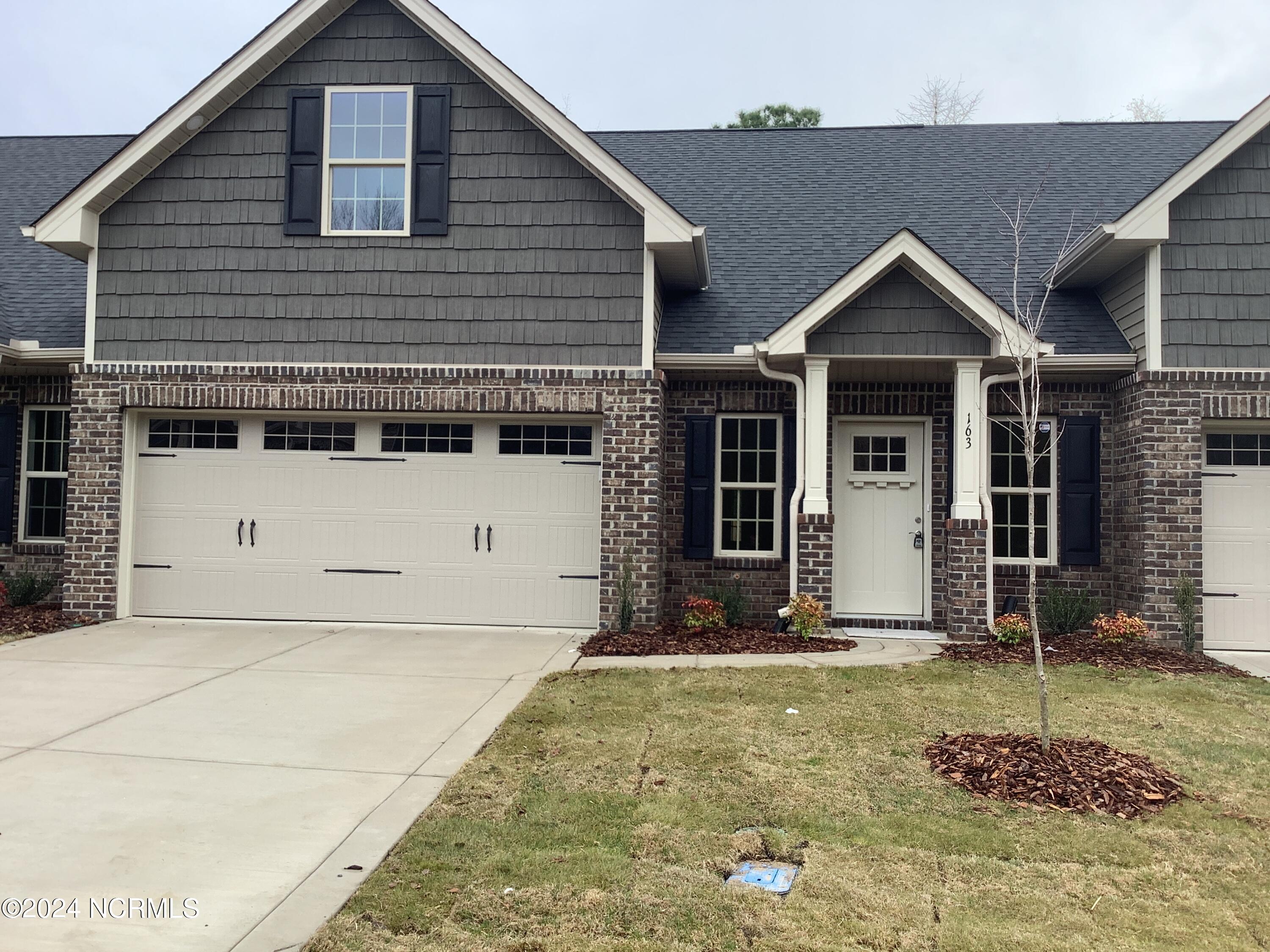 163 Lark Drive Unit: 39