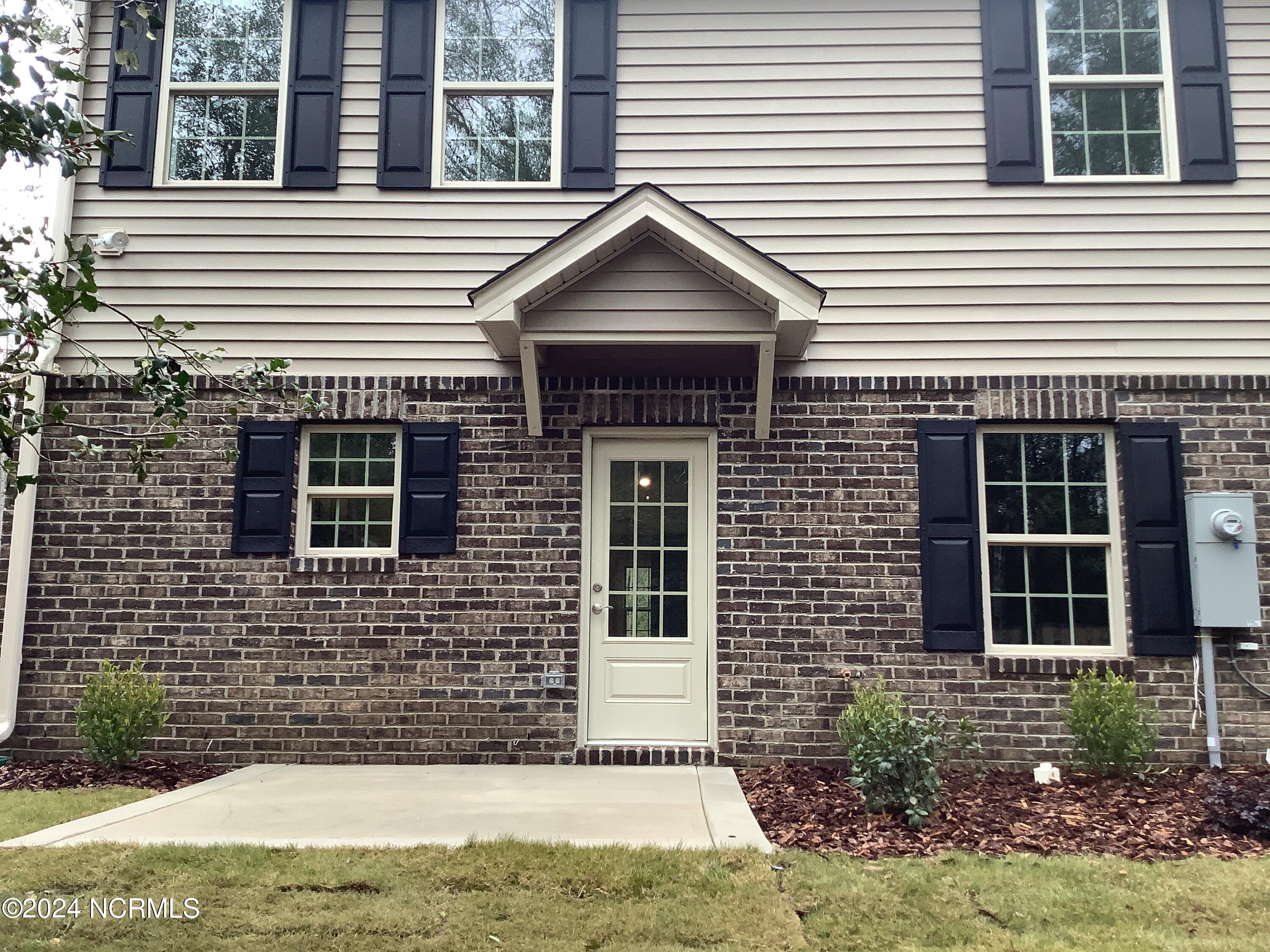 165 Lark Drive Unit: 40