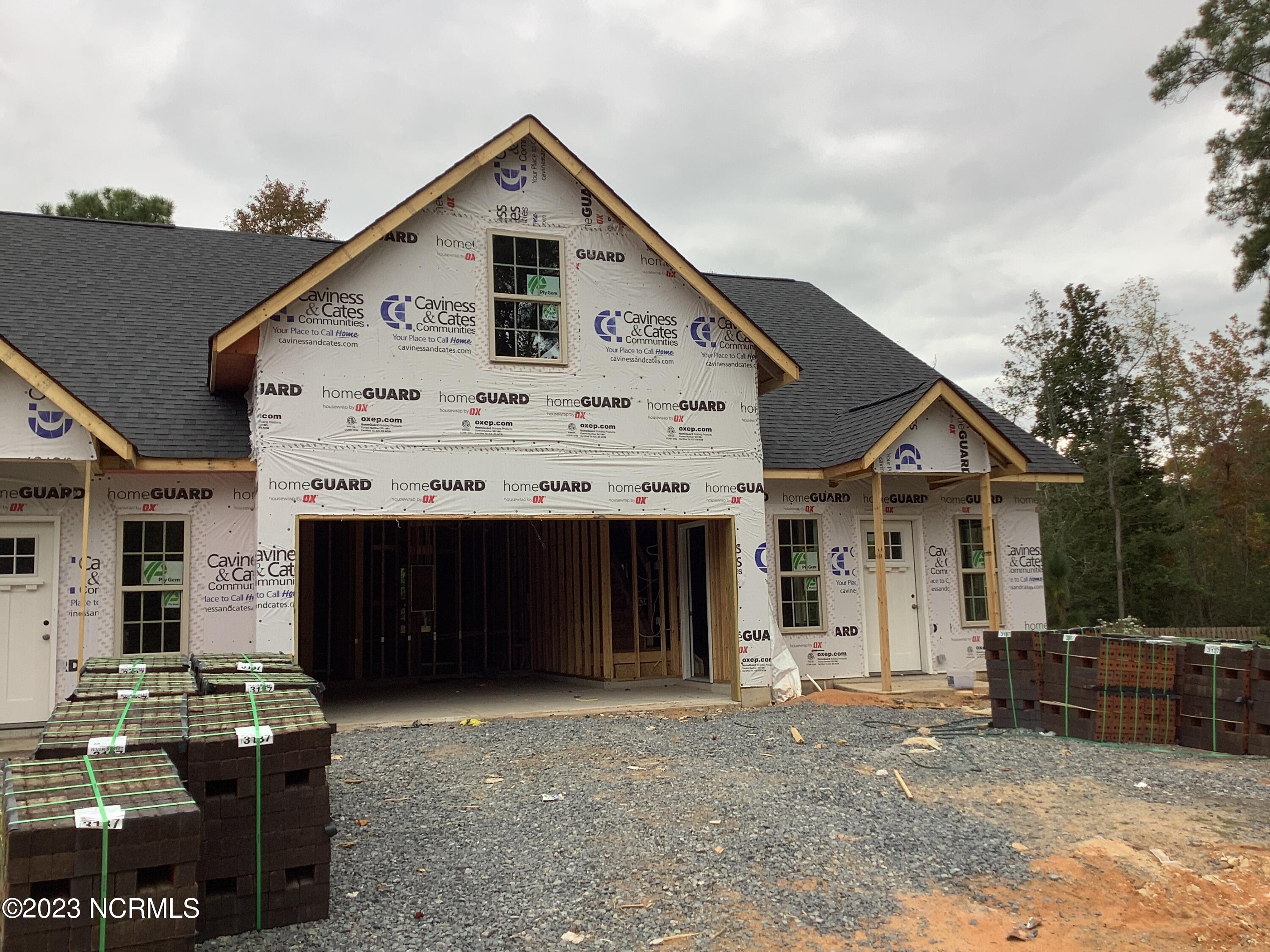 165 Lark Drive Unit: 40