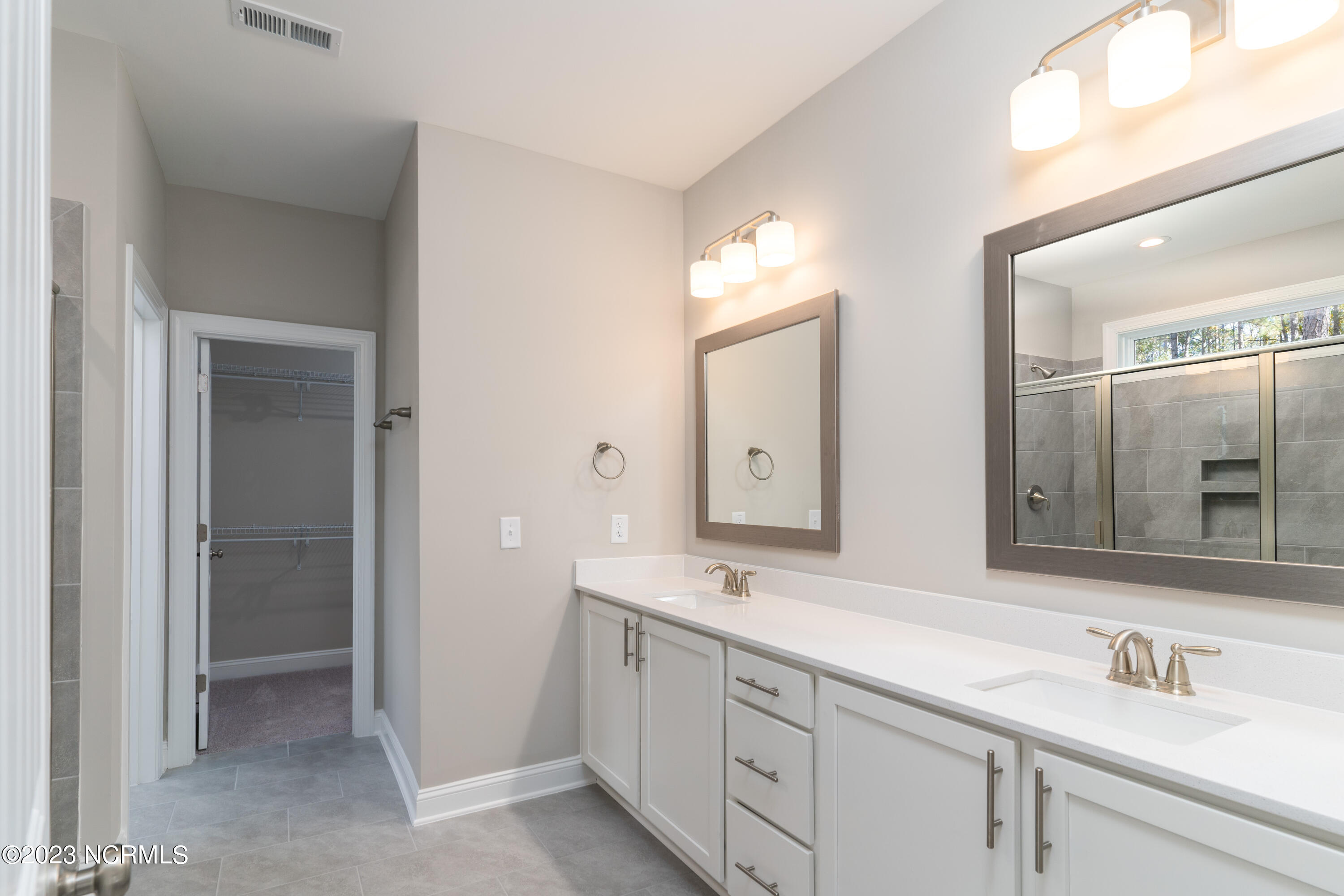 400 Piney Oak Drive Unit: 54