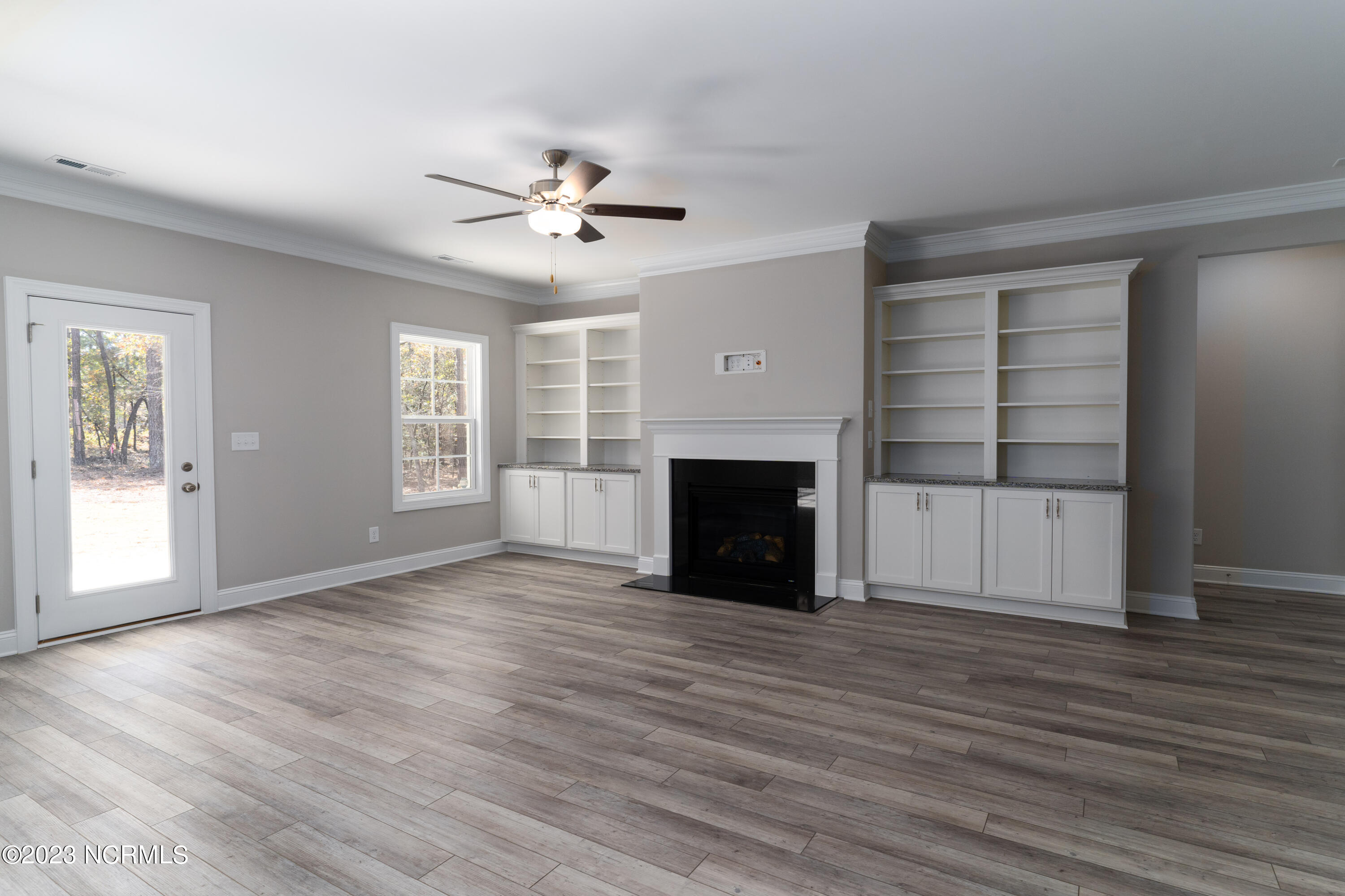 400 Piney Oak Drive Unit: 54