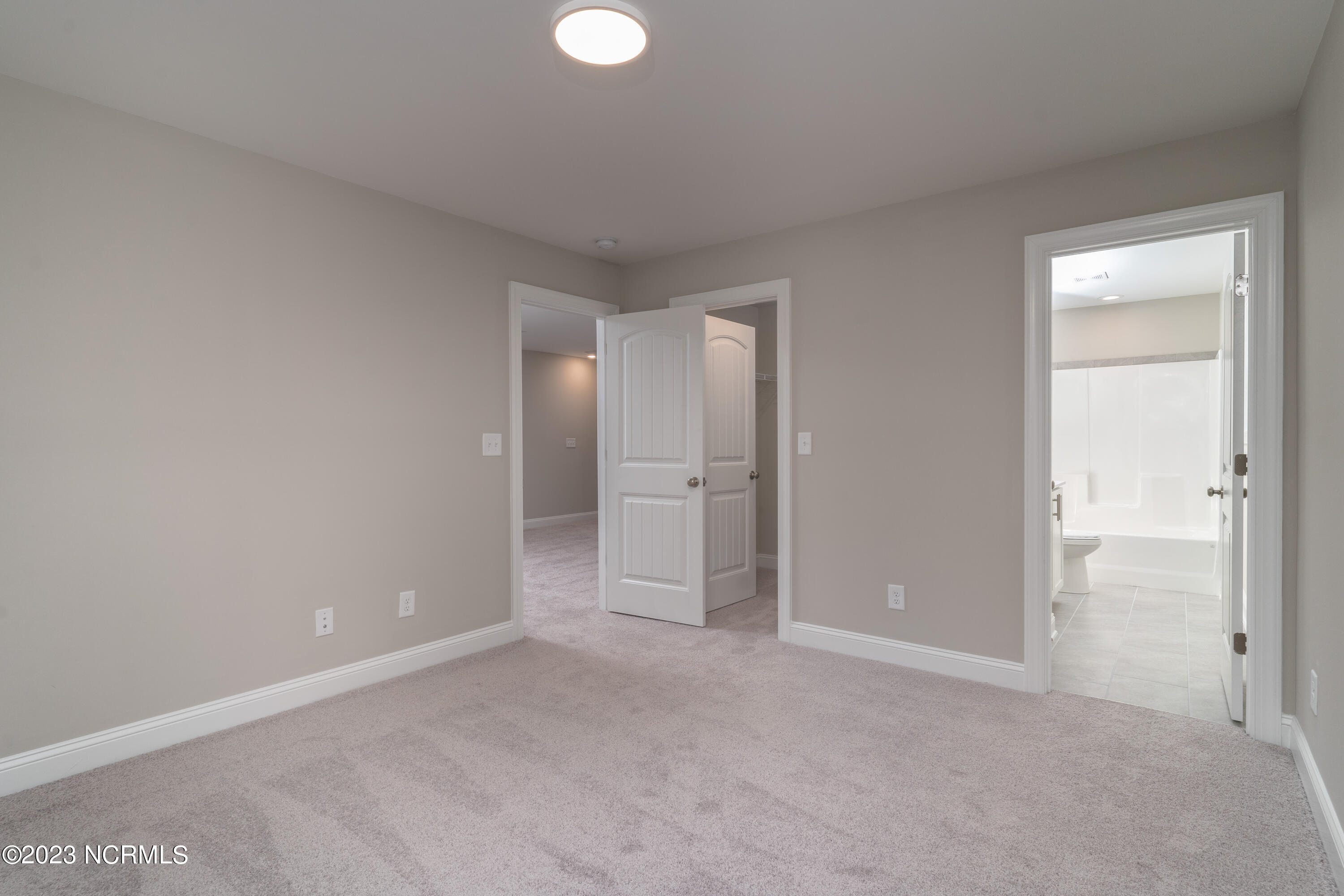 400 Piney Oak Drive Unit: 54