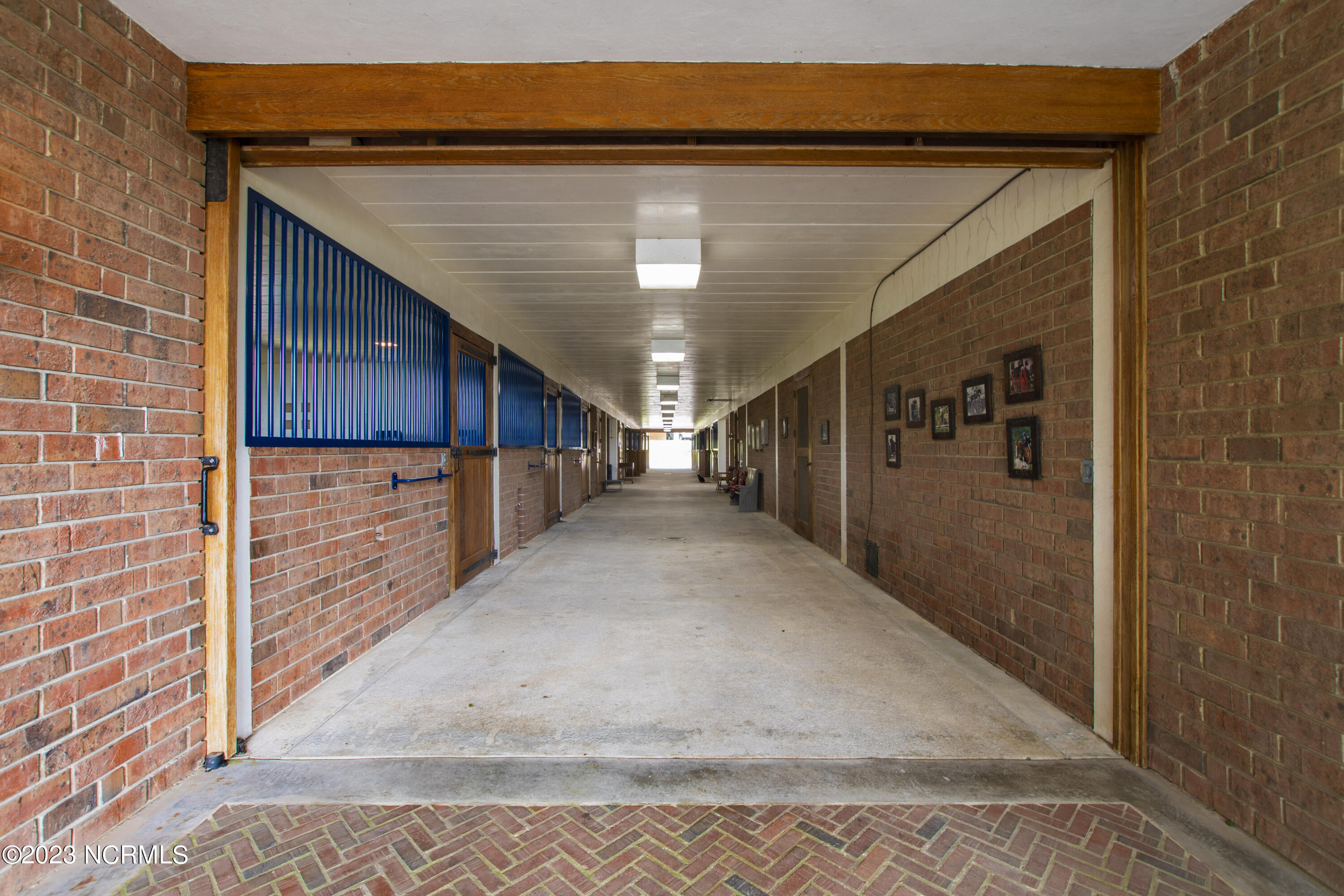 222 Cross Country Lane