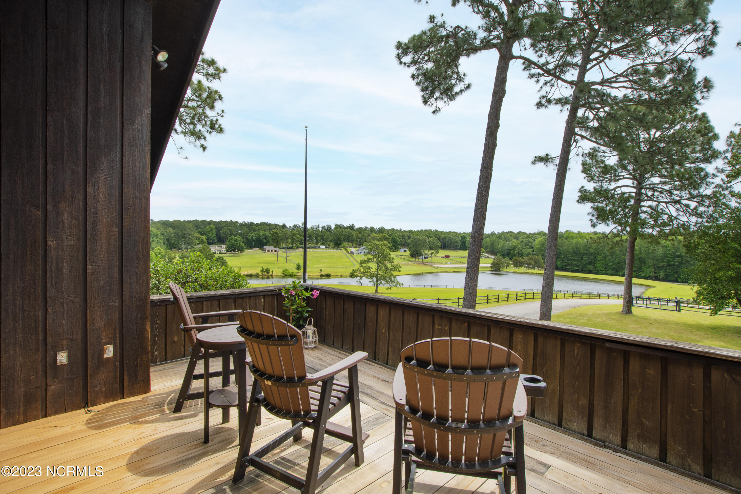 222 Cross Country Lane