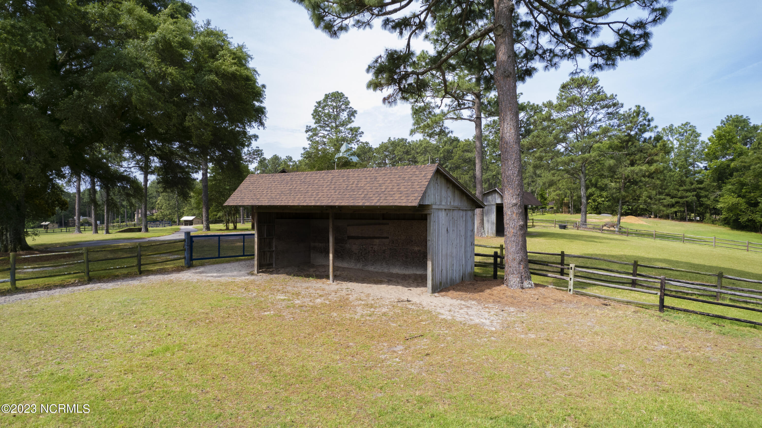 222 Cross Country Lane