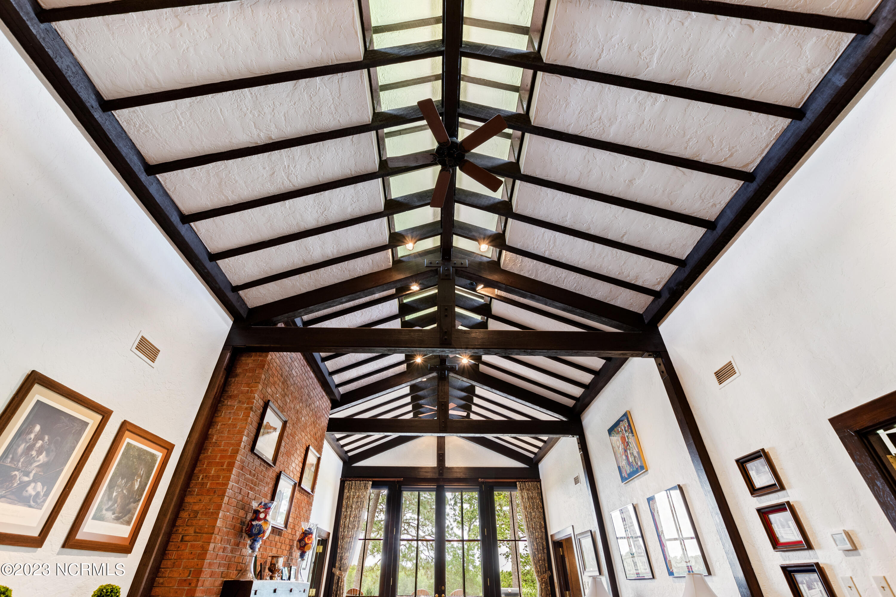 222 Cross Country Lane