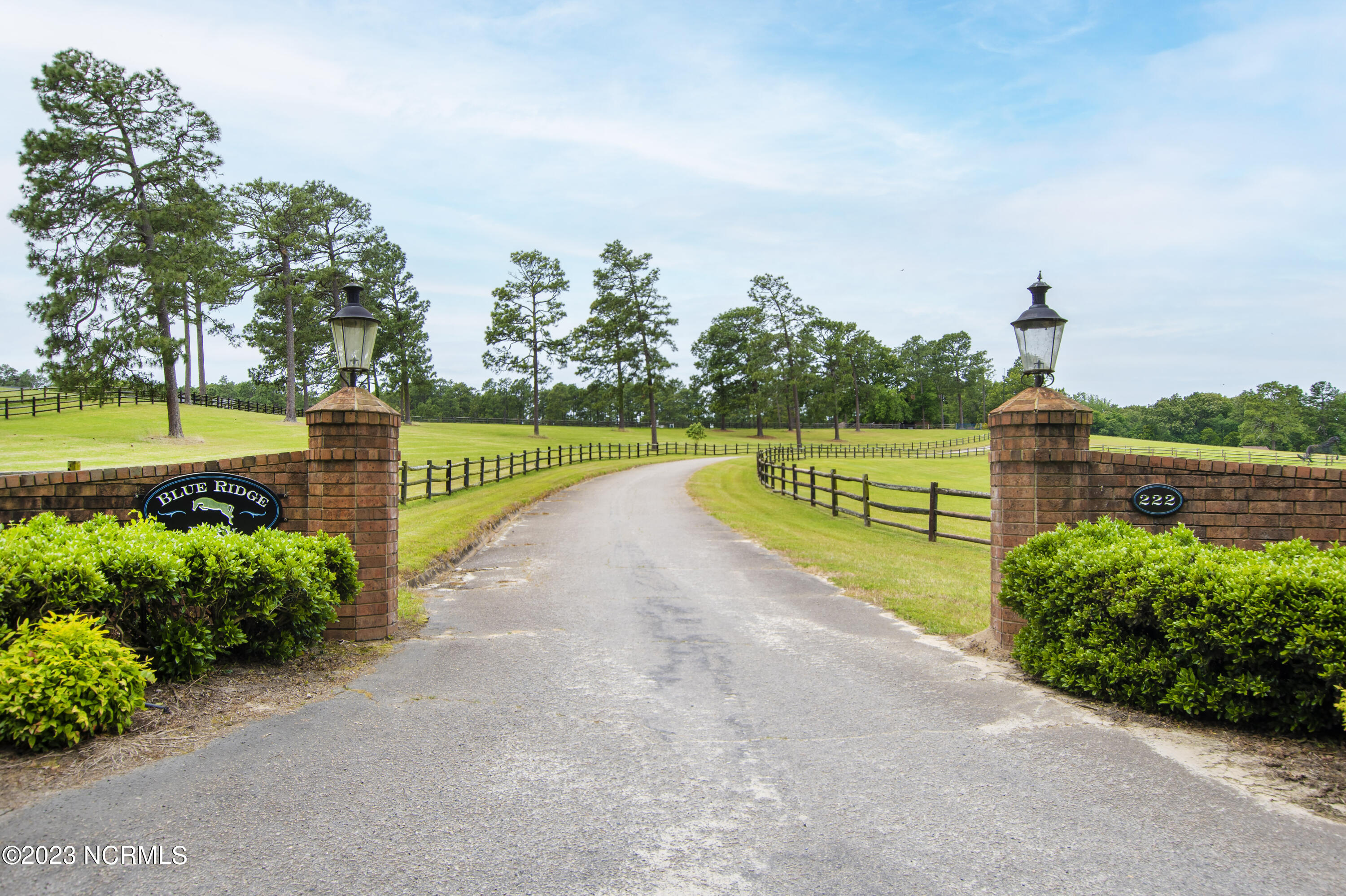 222 Cross Country Lane