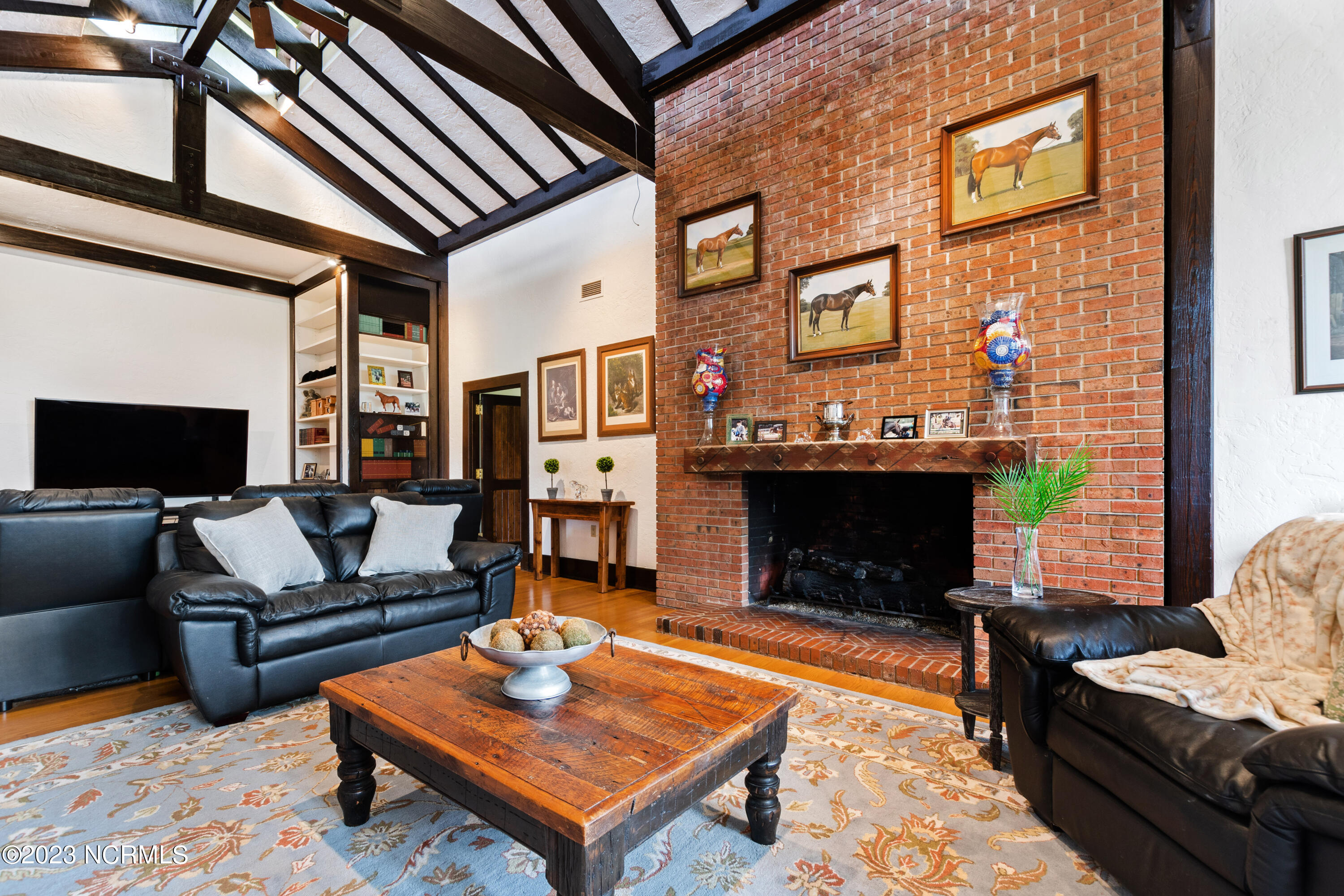 222 Cross Country Lane