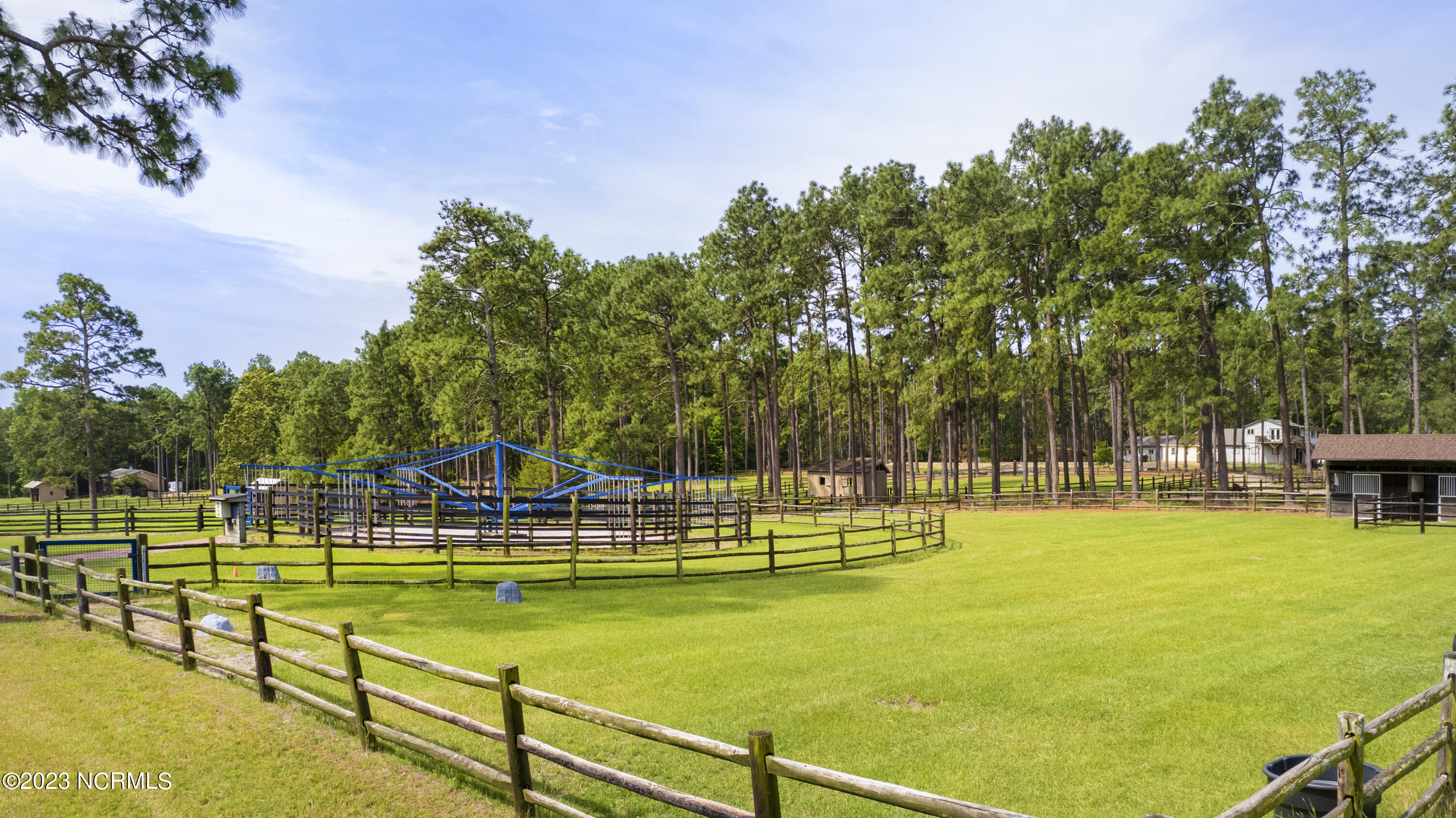 222 Cross Country Lane