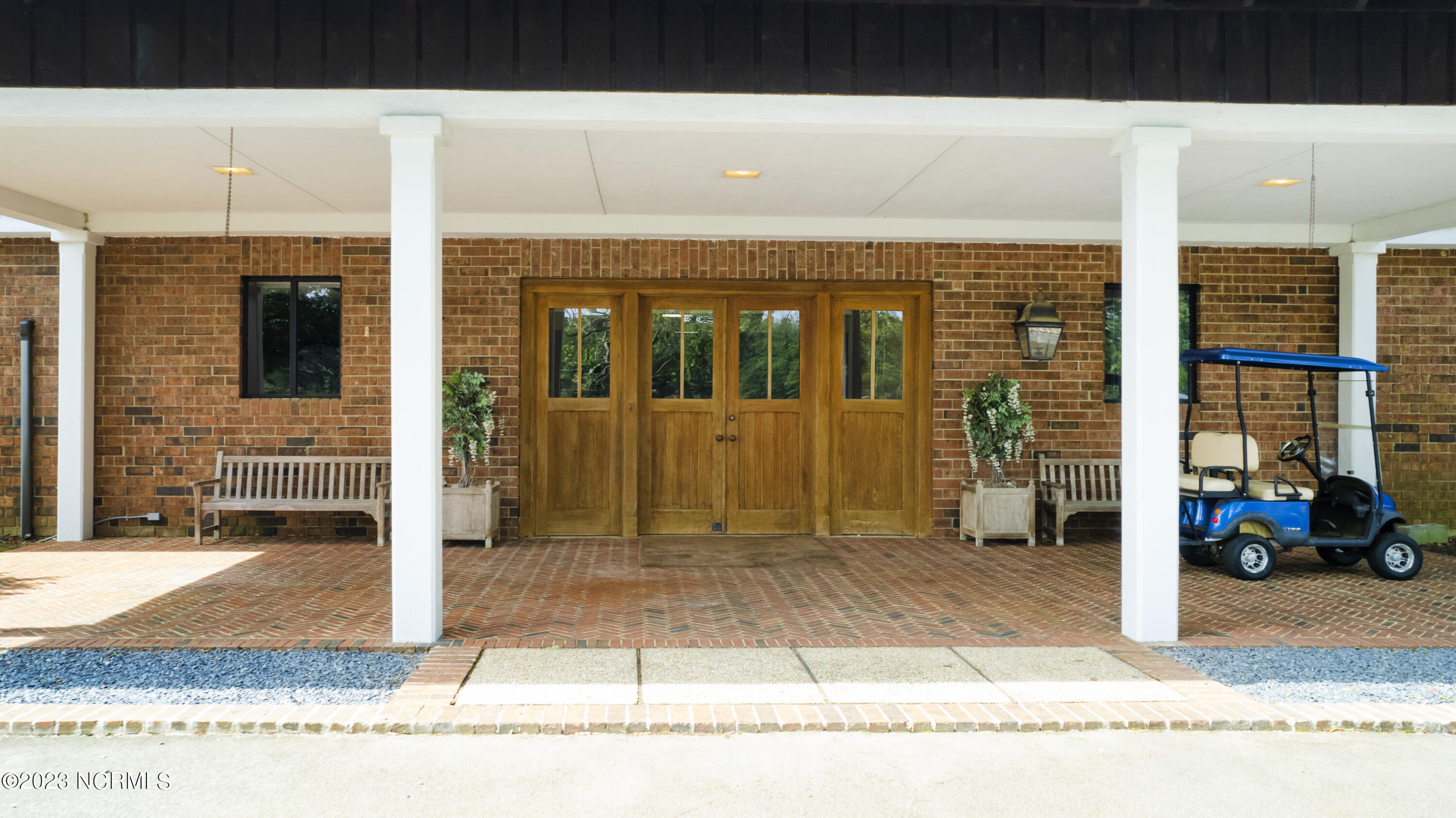 222 Cross Country Lane